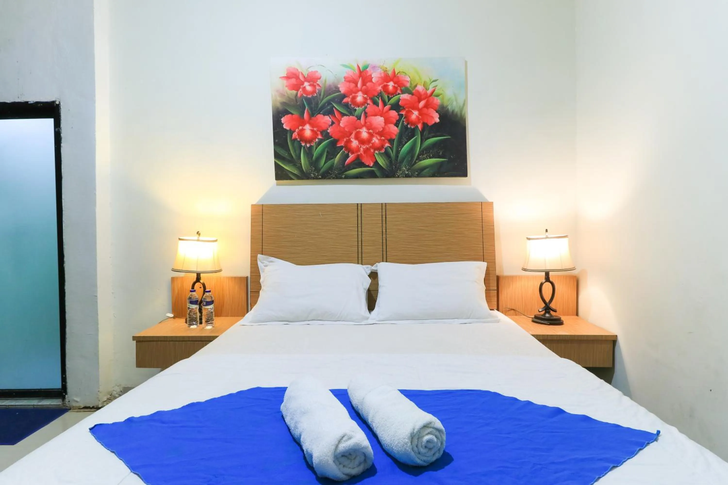 Bedroom, Bed in Labuana Homestay and Cafe Garden Makassar