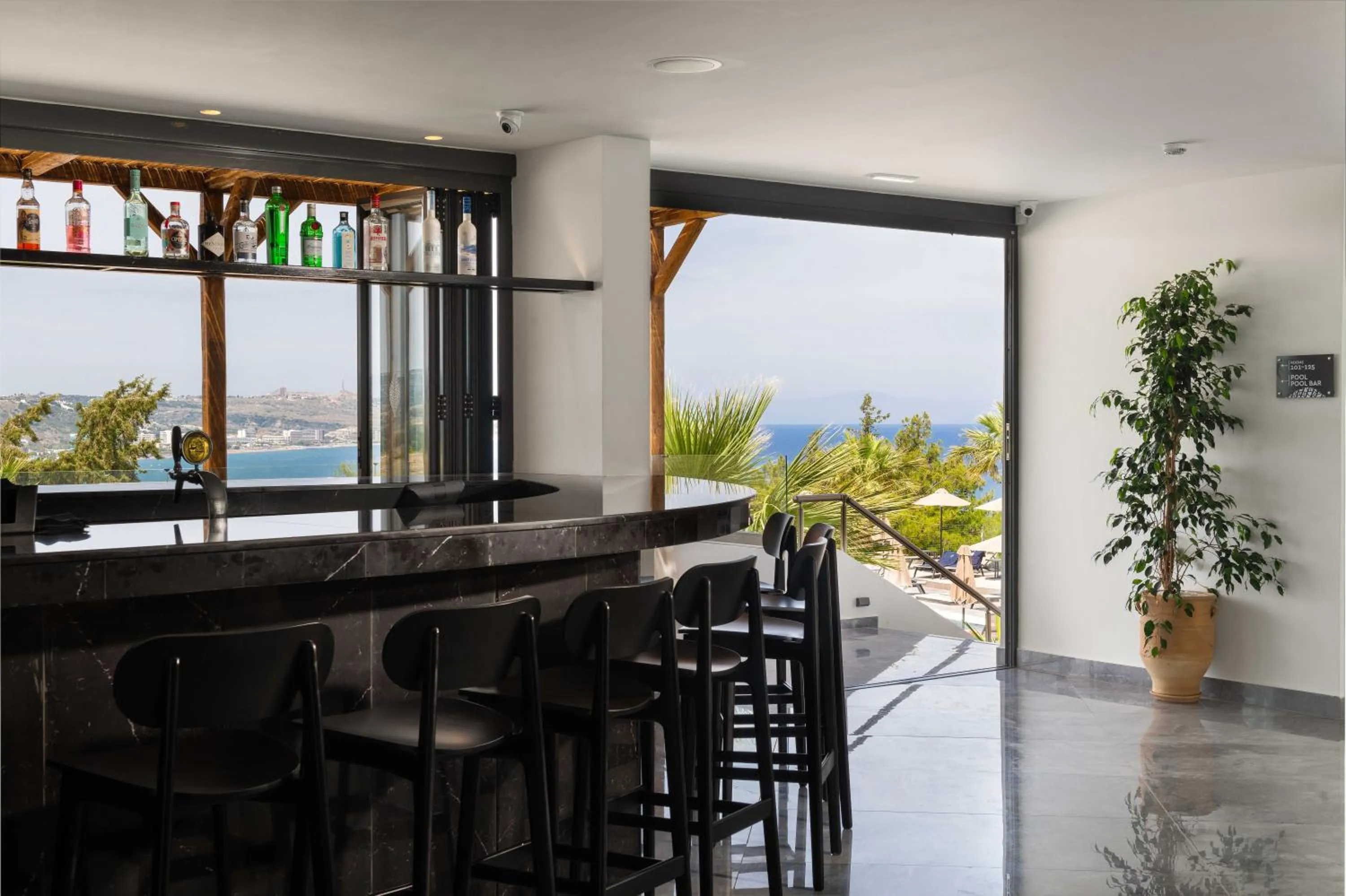 Lounge or bar in Atalanti Boutique Hotel - Adults Only