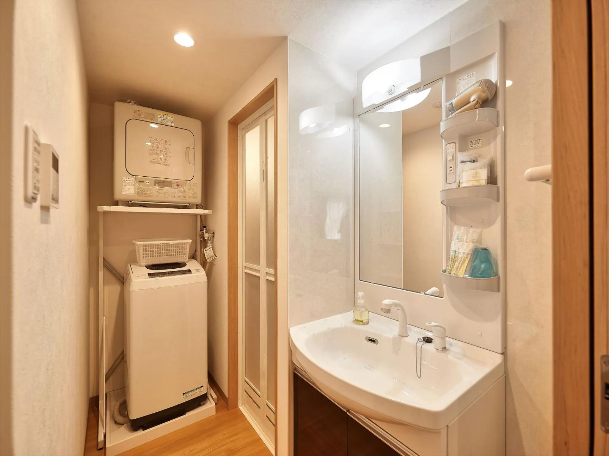 Bathroom in M´s Stay Okinawa