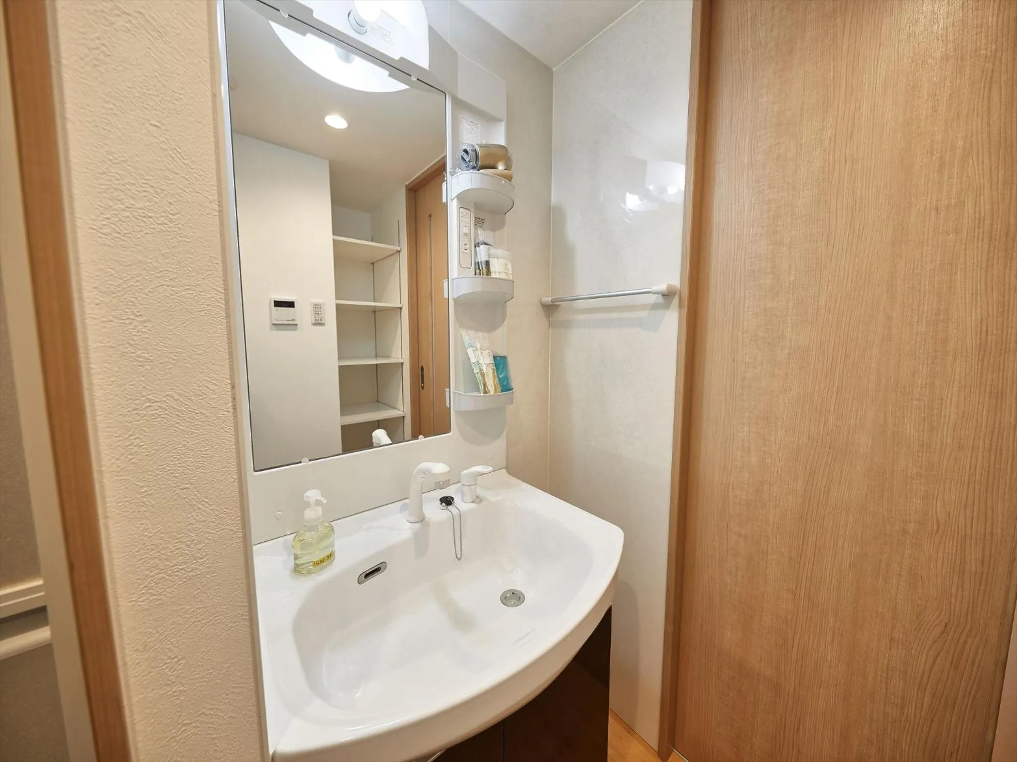 Bathroom in M´s Stay Okinawa