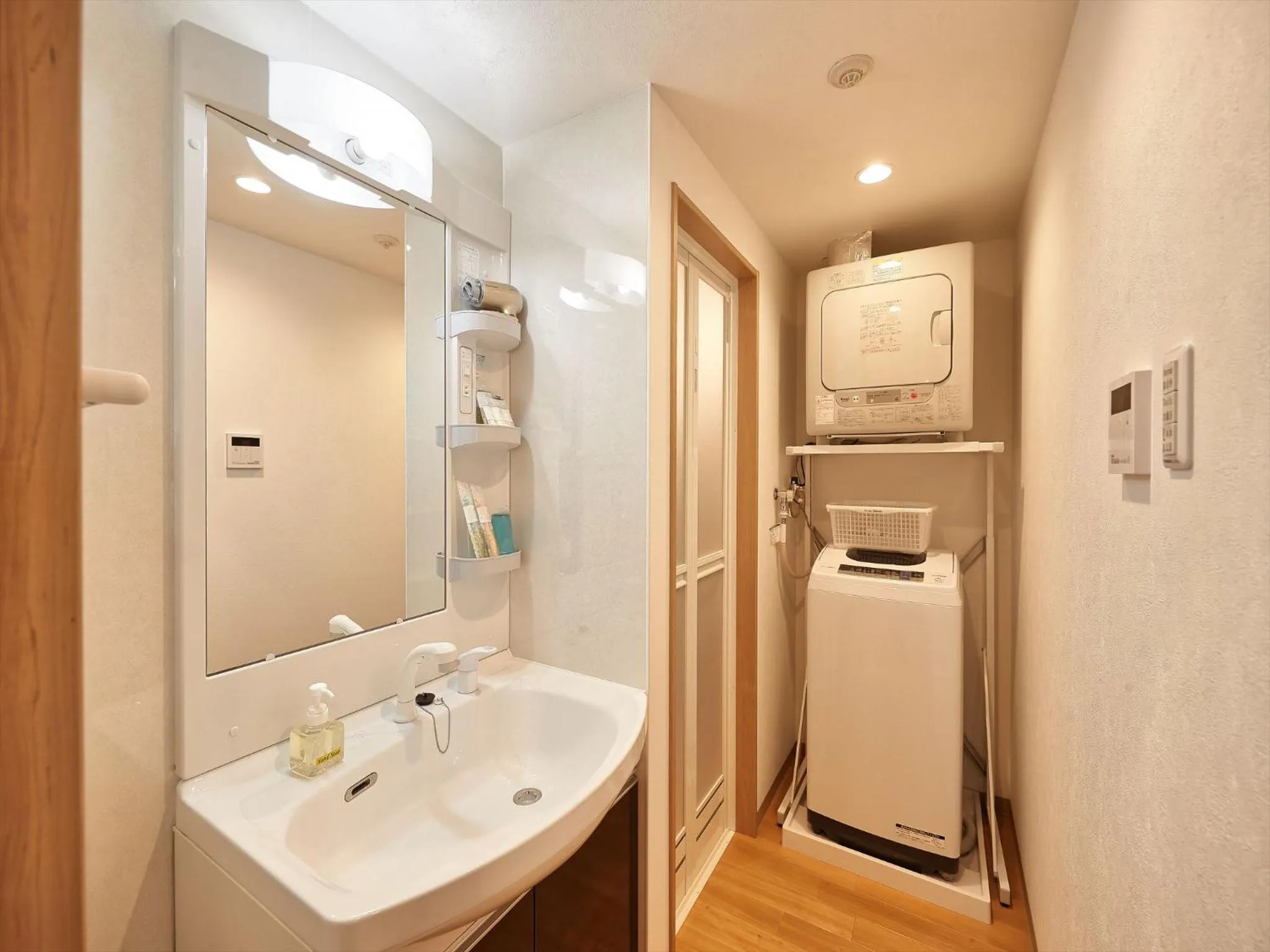 Bathroom in M´s Stay Okinawa