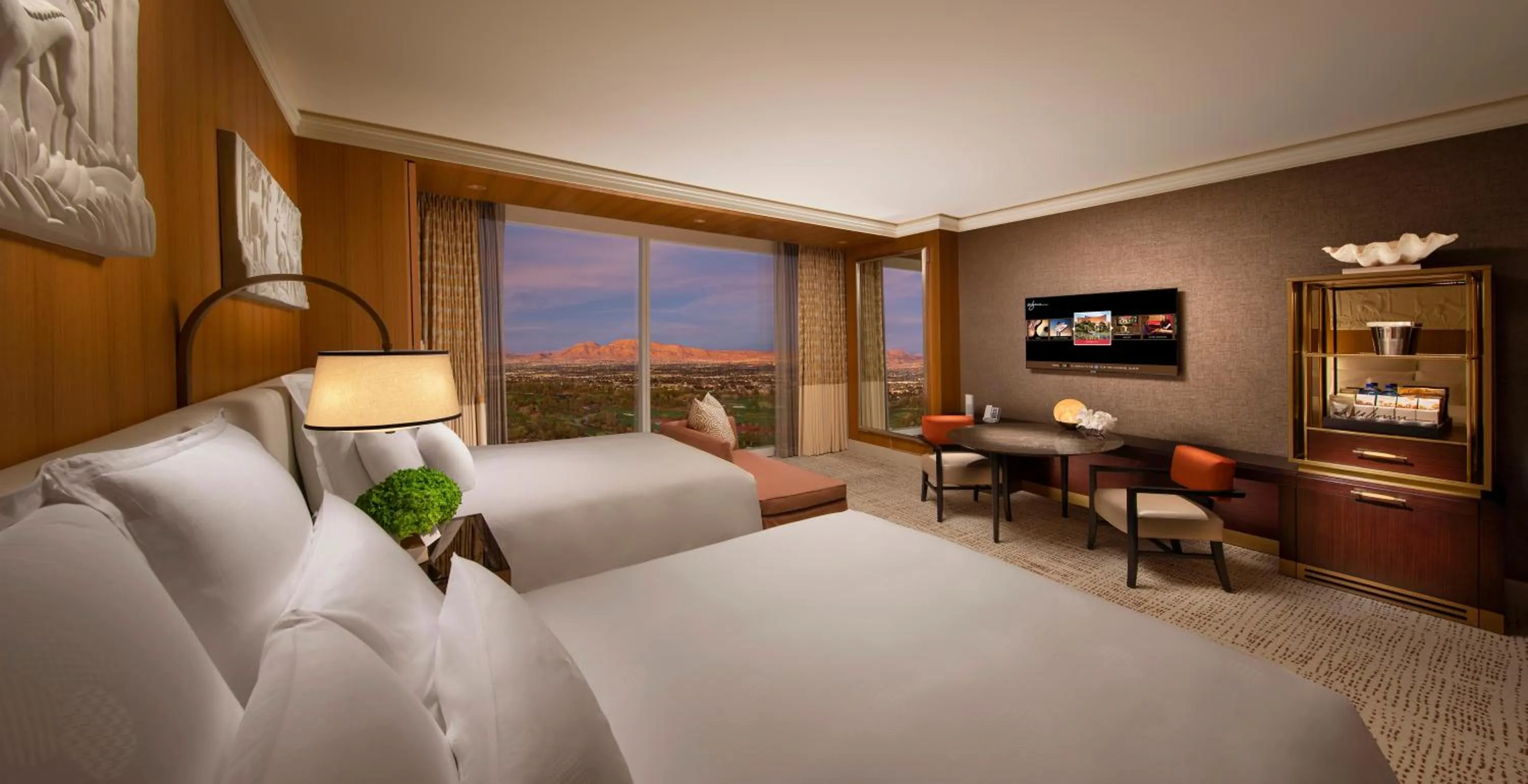 Bedroom, Bed in Encore at Wynn Las Vegas