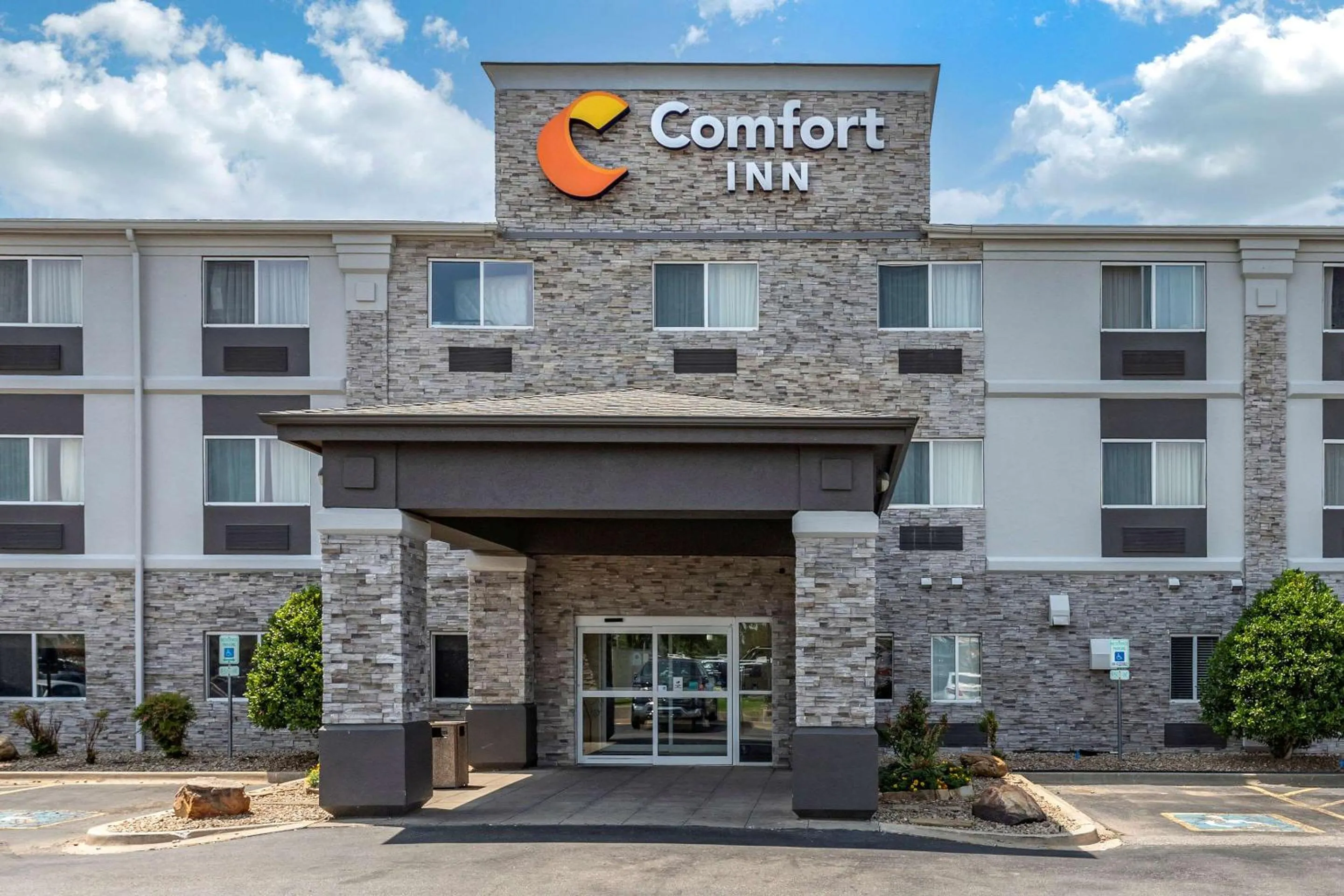 Property building in Comfort Inn Oklahoma City South - I-240