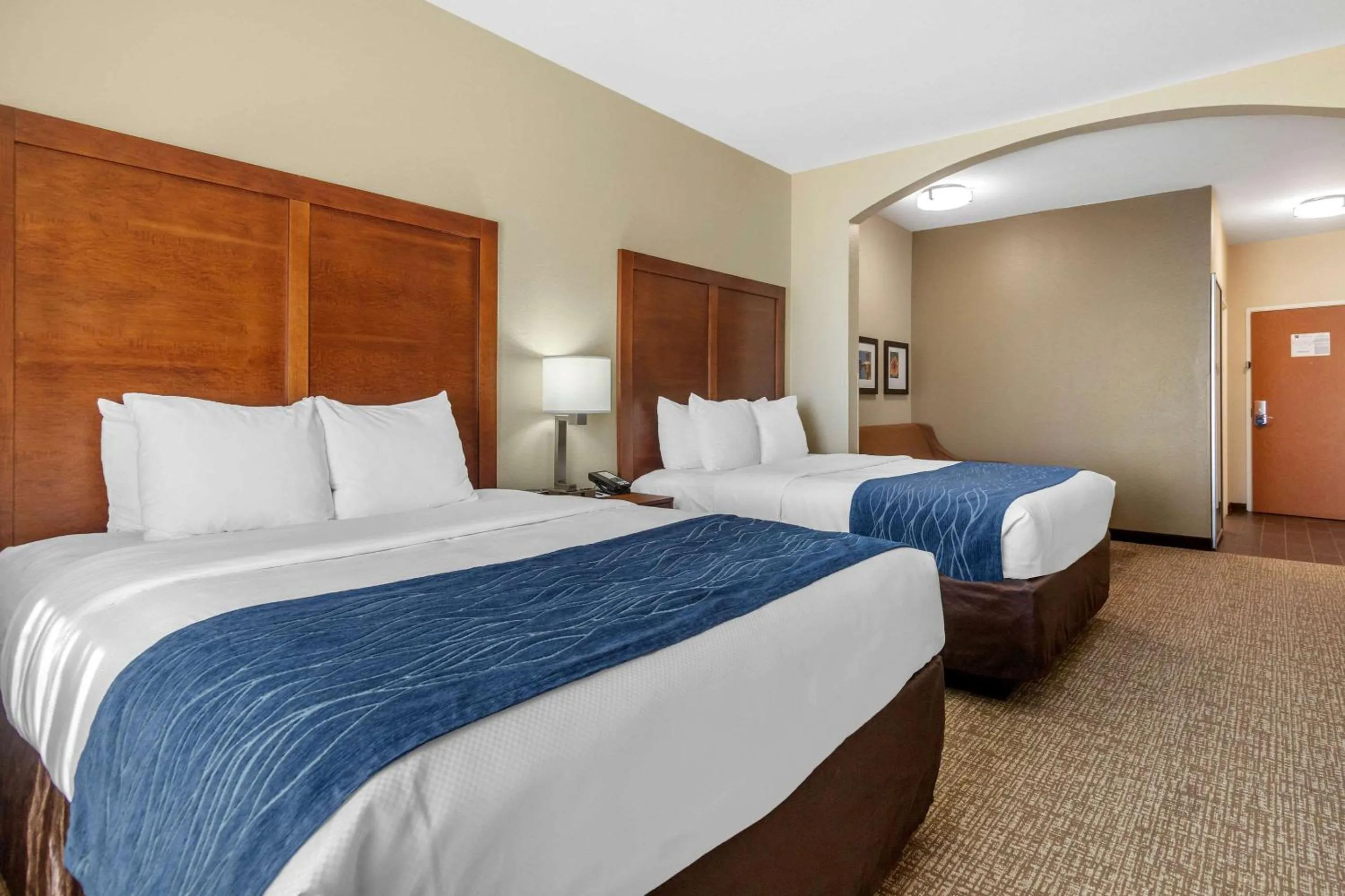 Bedroom, Bed in Comfort Inn & Suites Glenpool