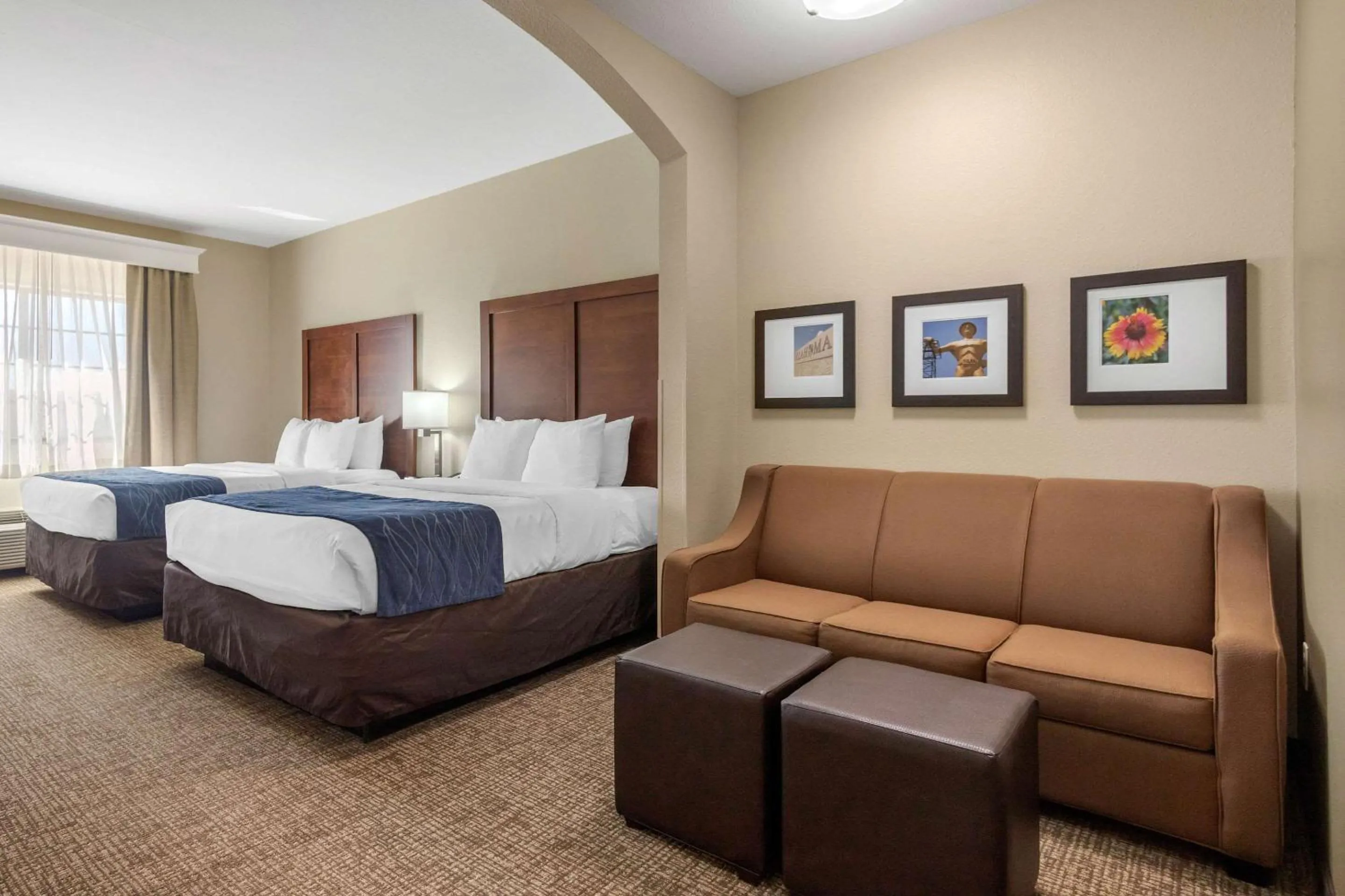 Bedroom, Bed in Comfort Inn & Suites Glenpool