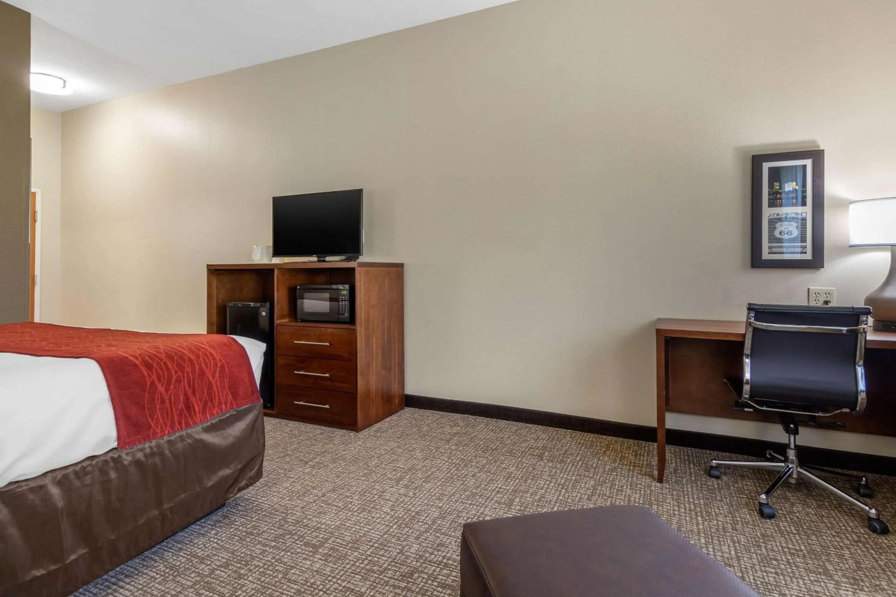 Bedroom, Bed in Comfort Inn & Suites Glenpool