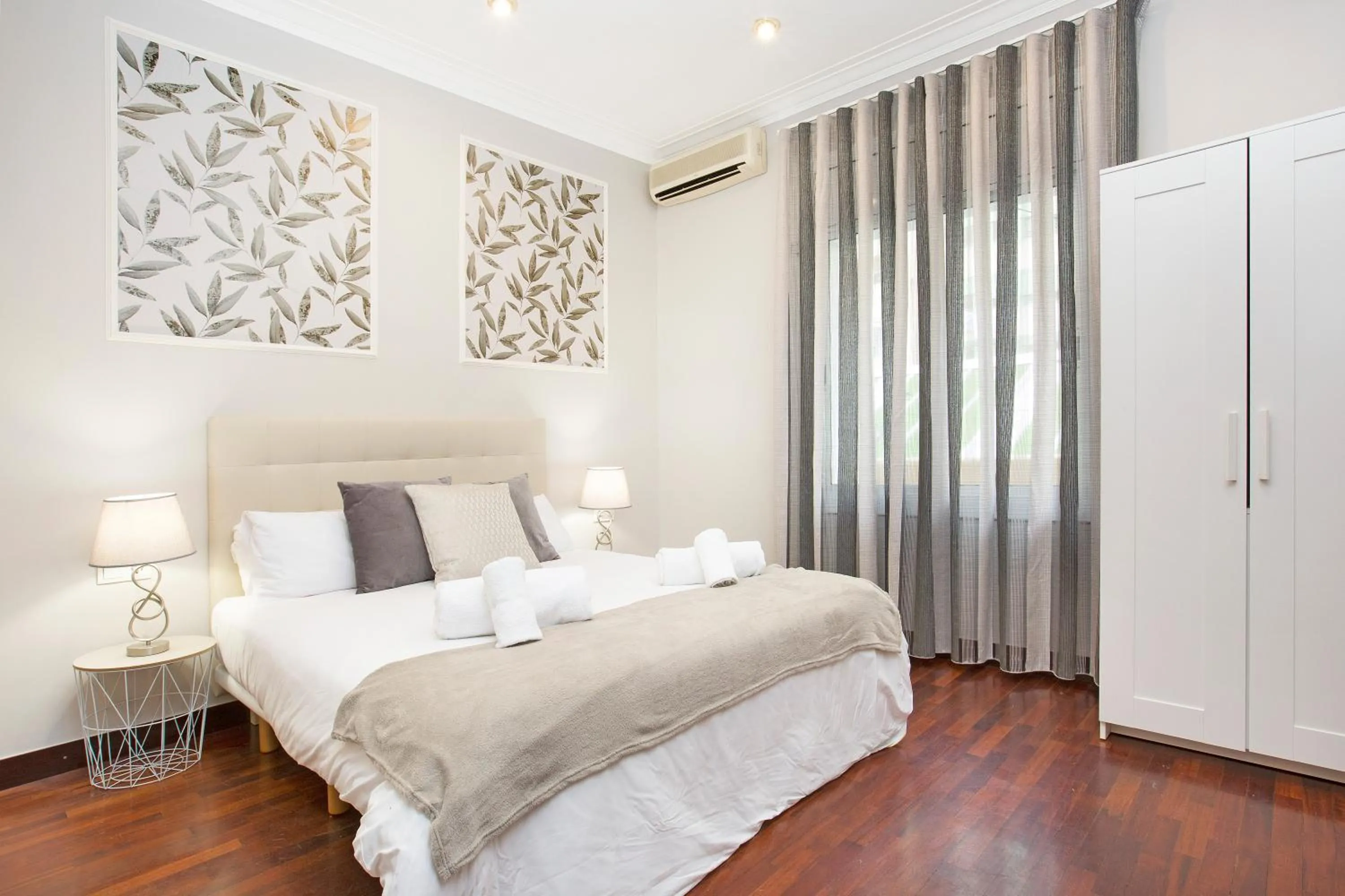 Bedroom, Bed in Stay U-nique Apartments Calvet