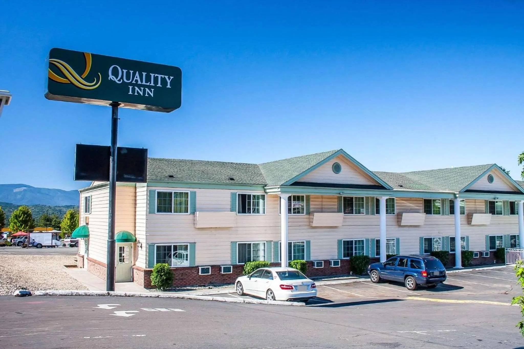 Property building in Quality Inn