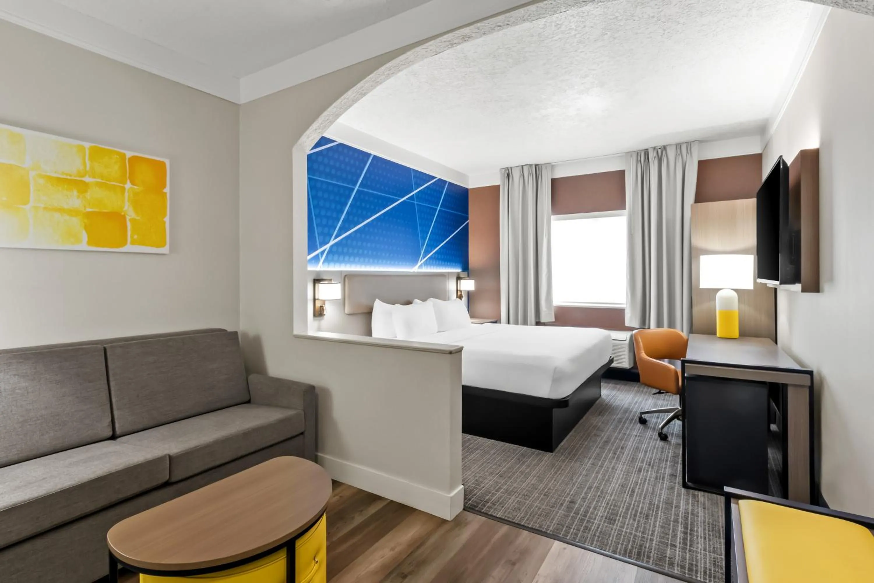 Bedroom, Bed in Comfort Suites Clackamas