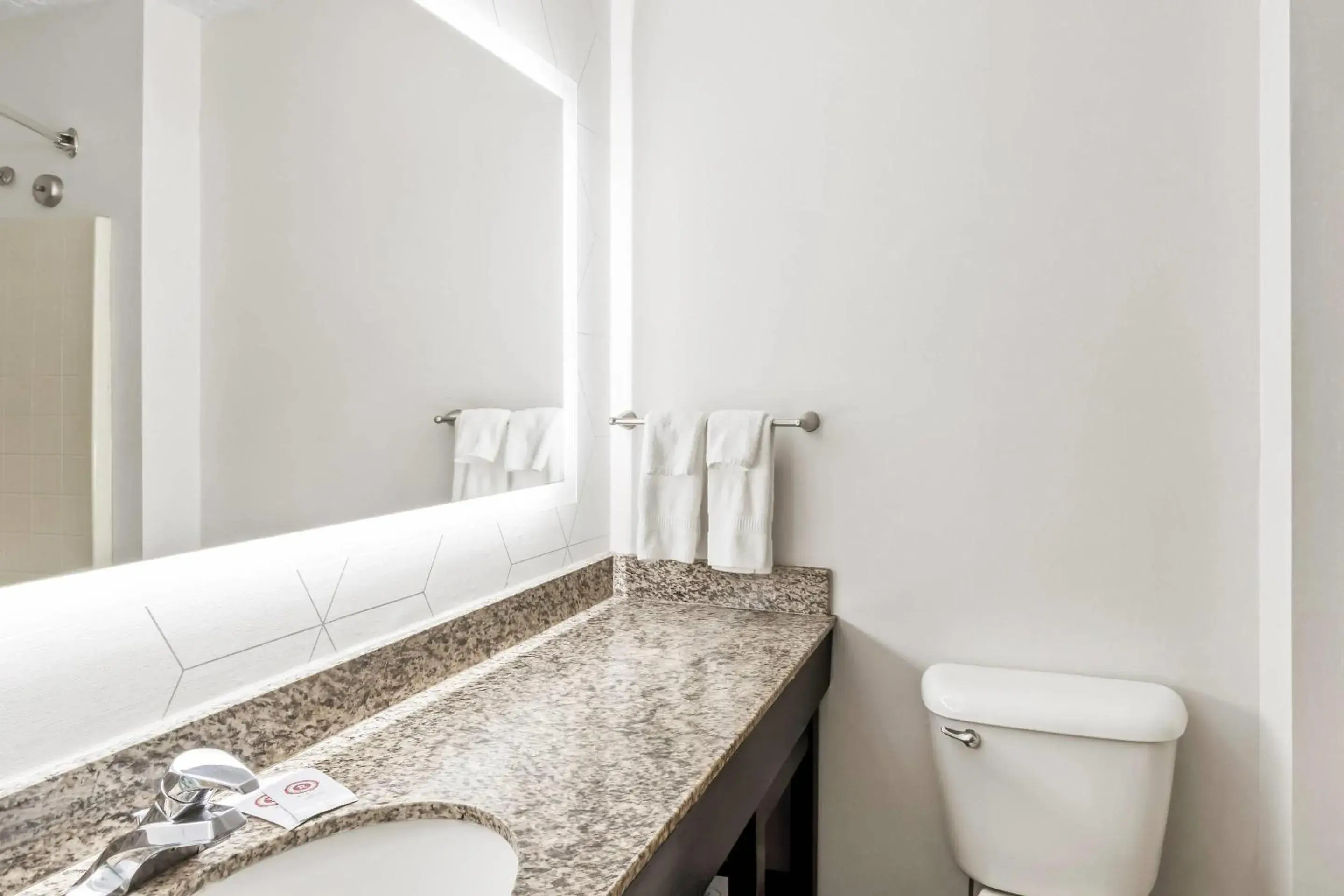 Bedroom in Comfort Suites Clackamas Bedroom in Comfort Suites Clackamas