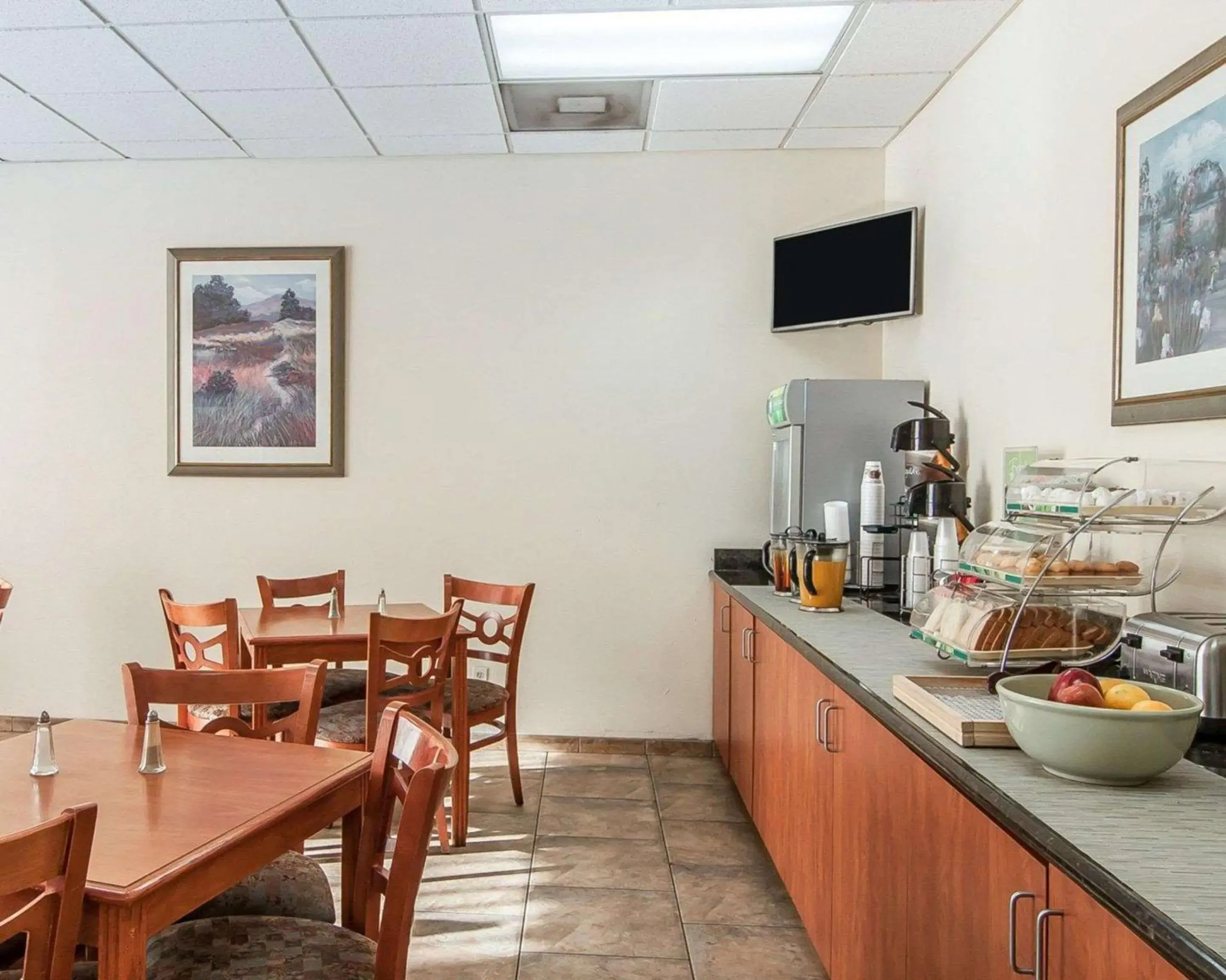 Breakfast in Quality Inn Downtown Convention Center Breakfast in Quality Inn Downtown Convention Center