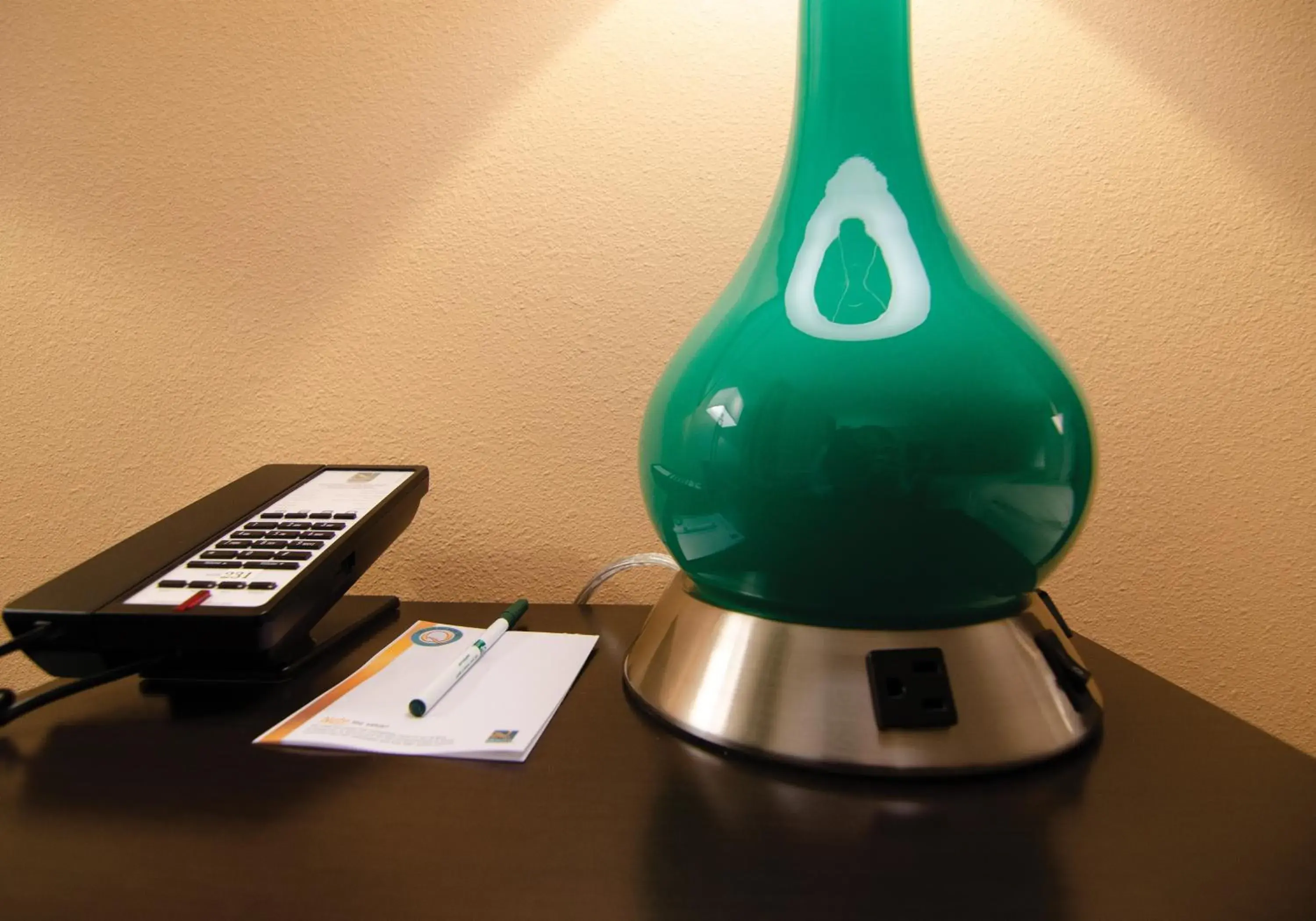 Decorative detail in Cottage Grove Inn Decorative detail in Cottage Grove Inn