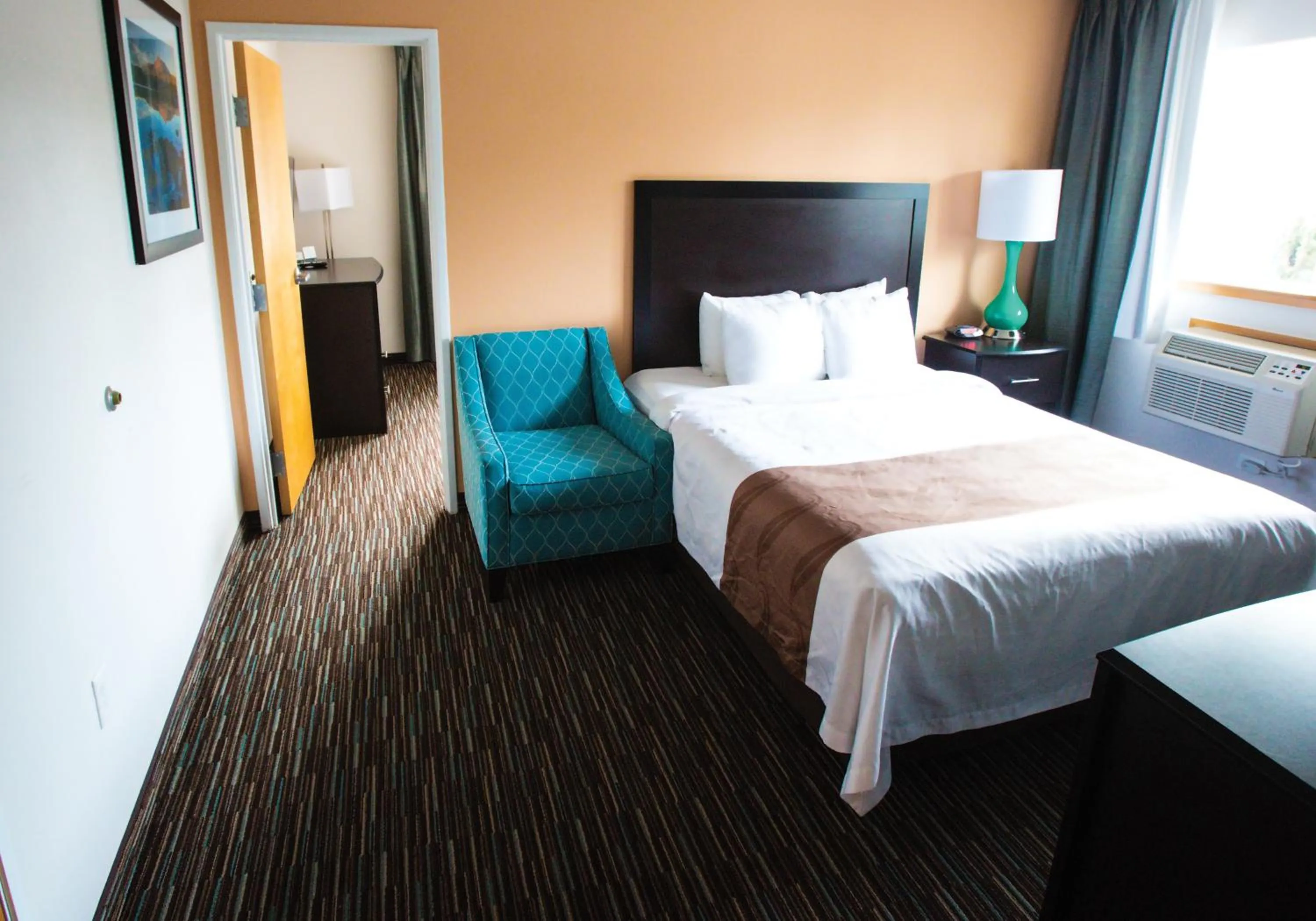 Bed in Cottage Grove Inn