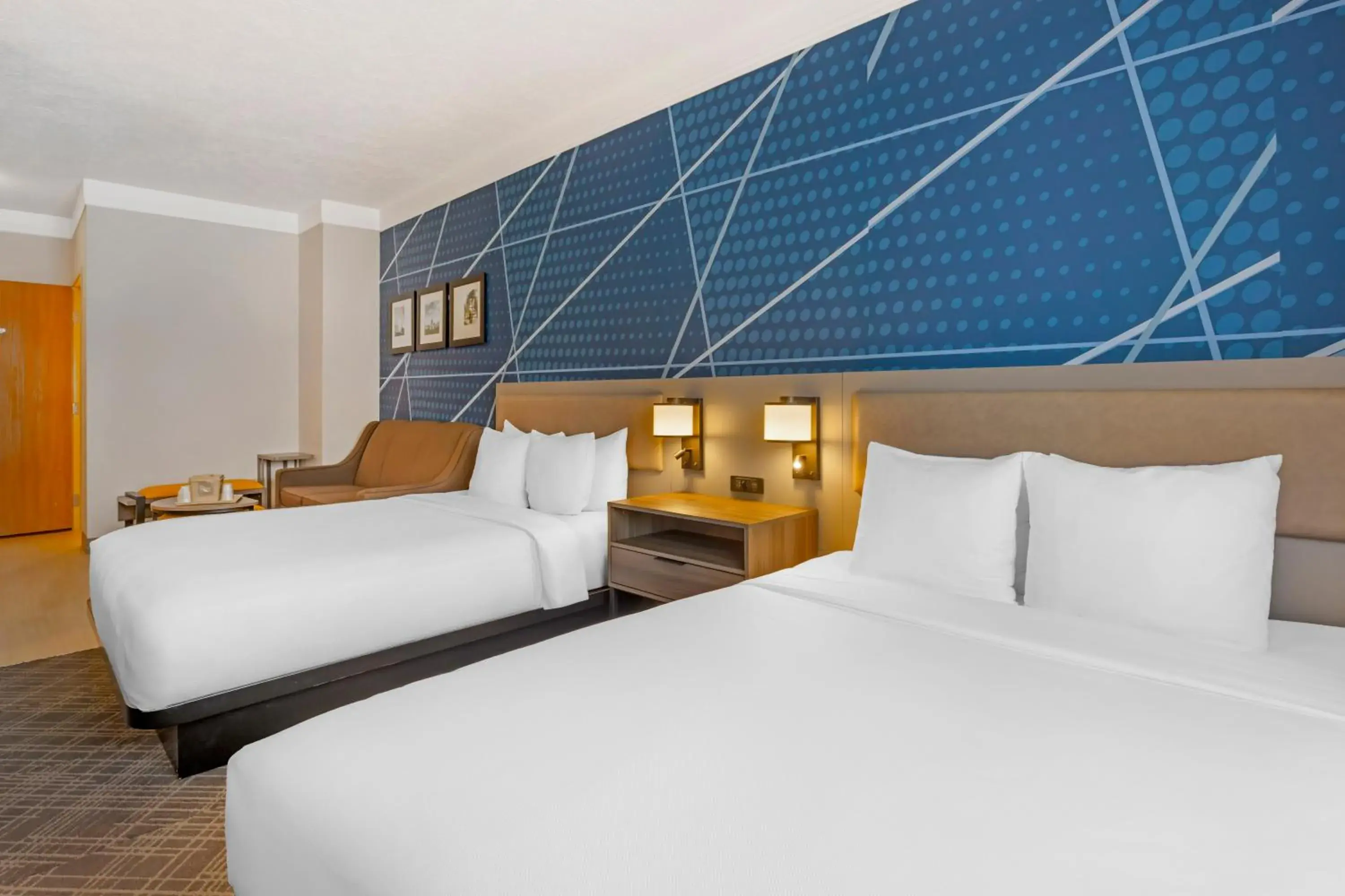 Bed in Comfort Suites Salem Bed in Comfort Suites Salem