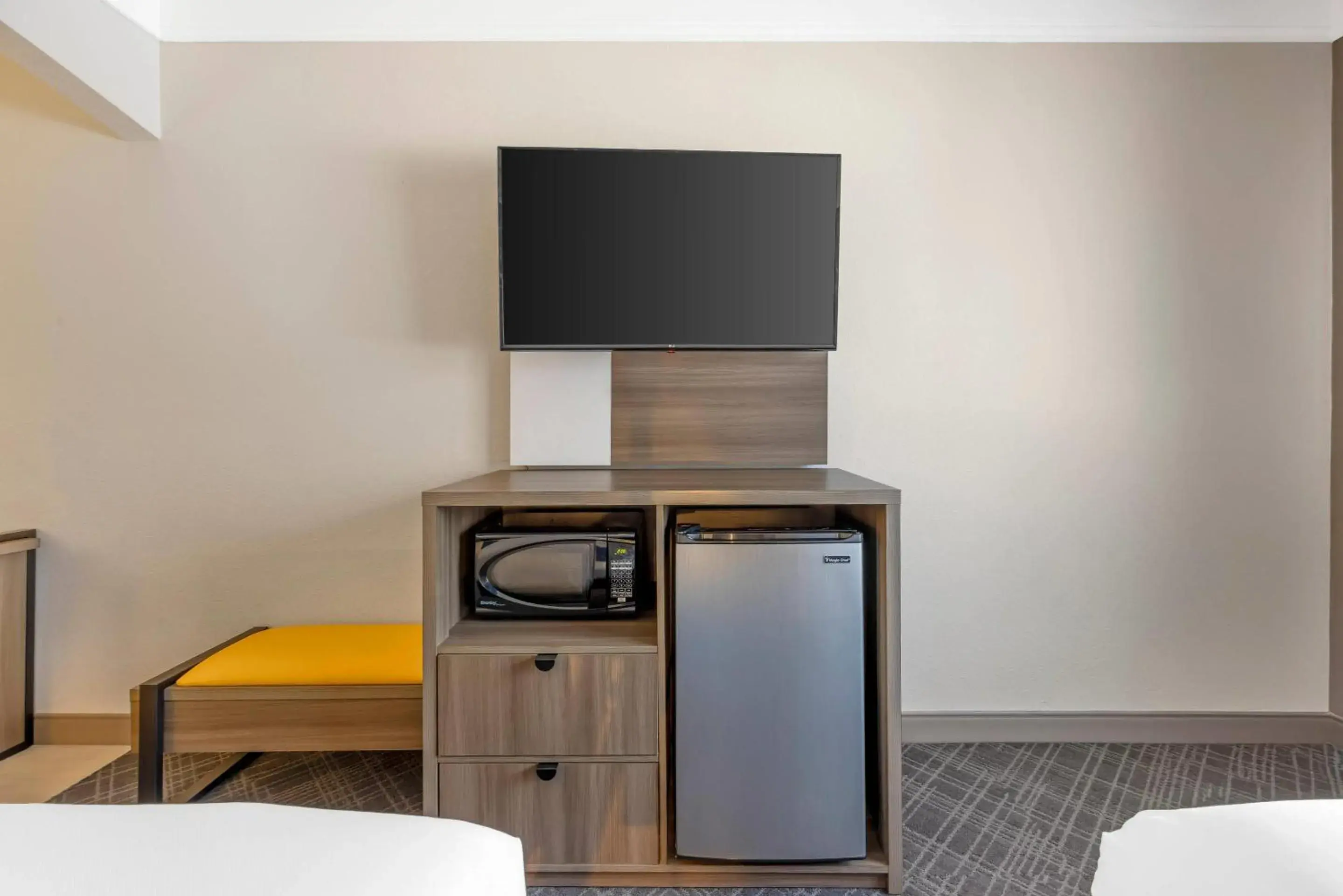 Bedroom in Comfort Suites Salem Bedroom in Comfort Suites Salem