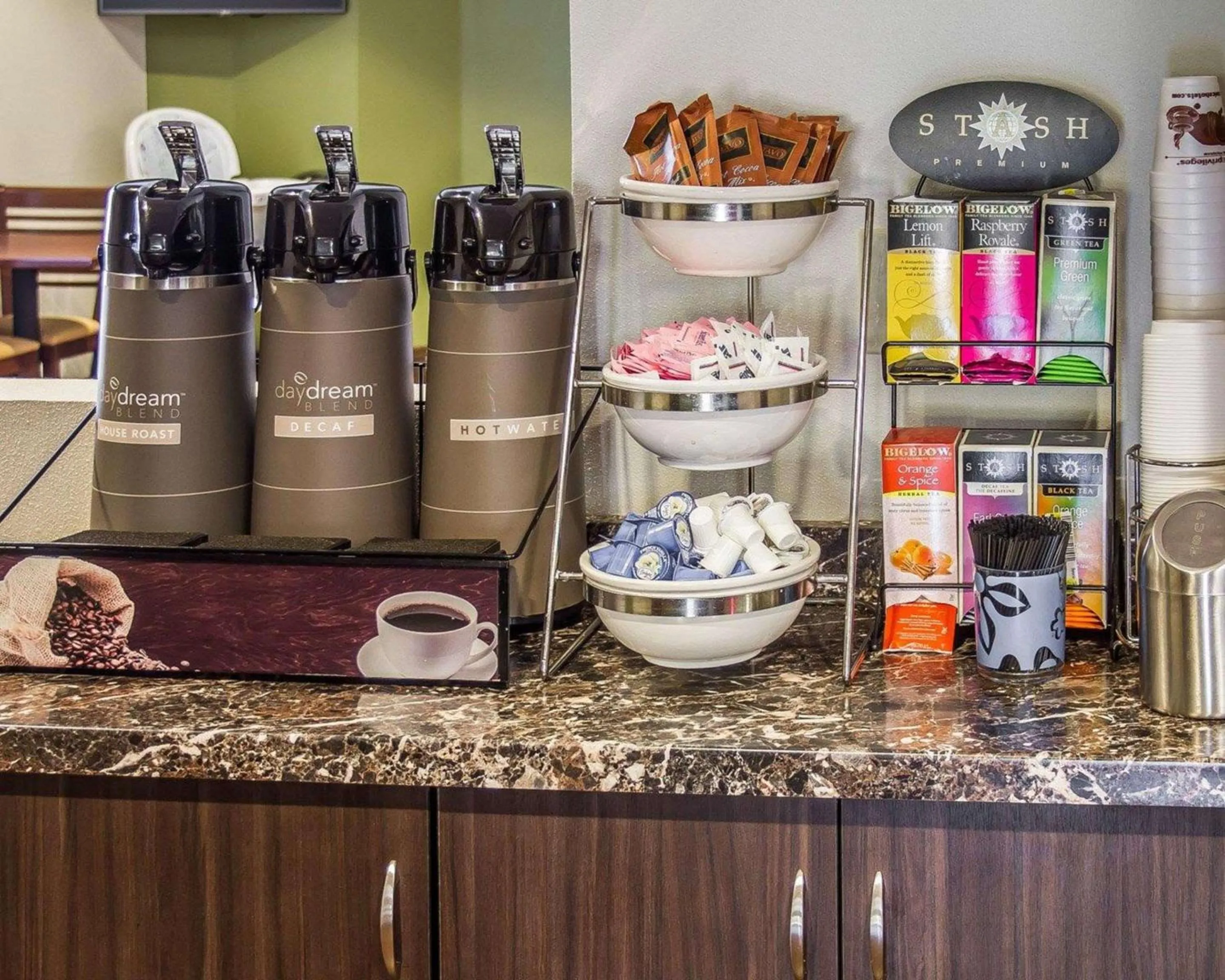 Breakfast in Sleep Inn & Suites Roseburg North Near Medical Center