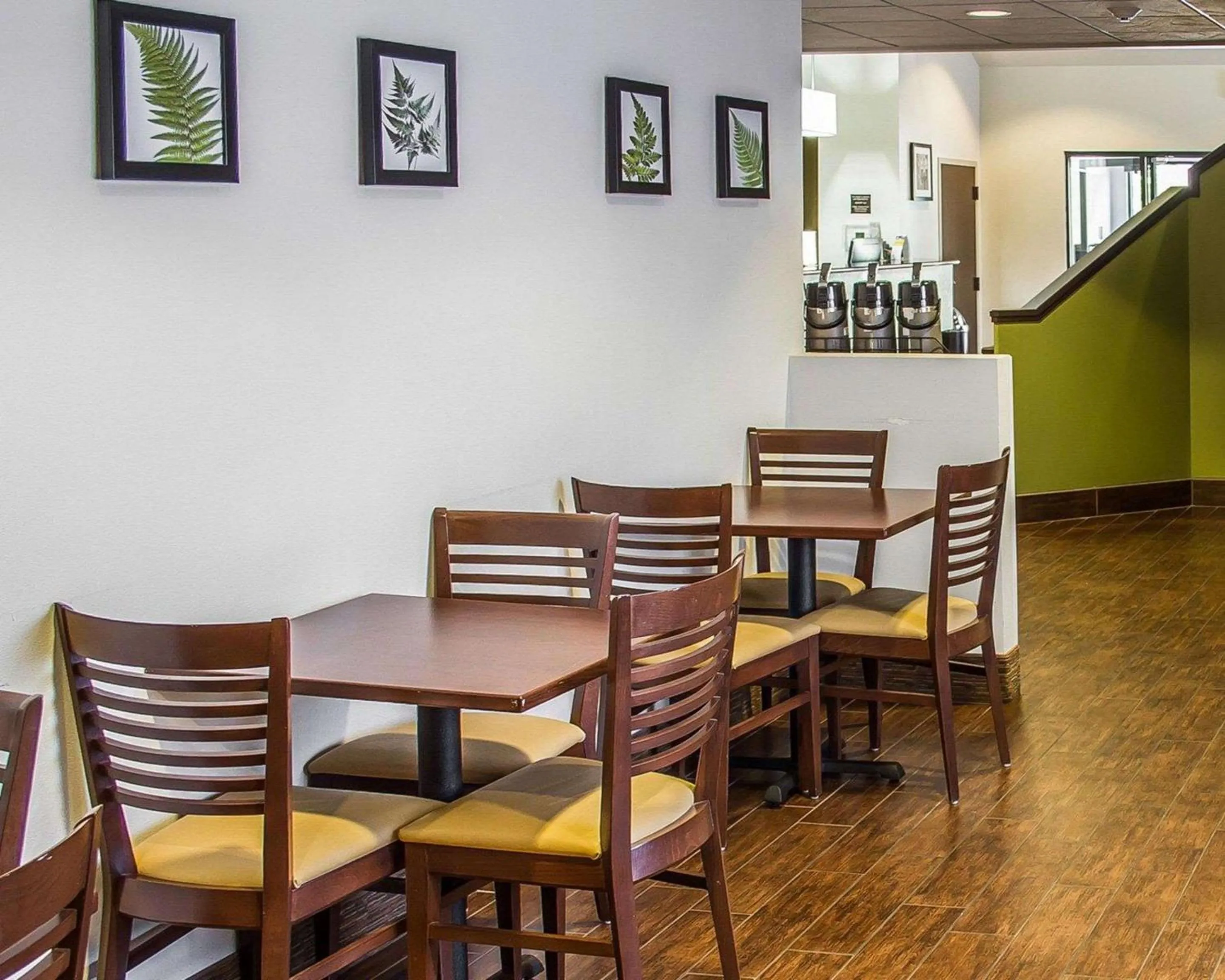 Breakfast in Sleep Inn & Suites Roseburg North Near Medical Center