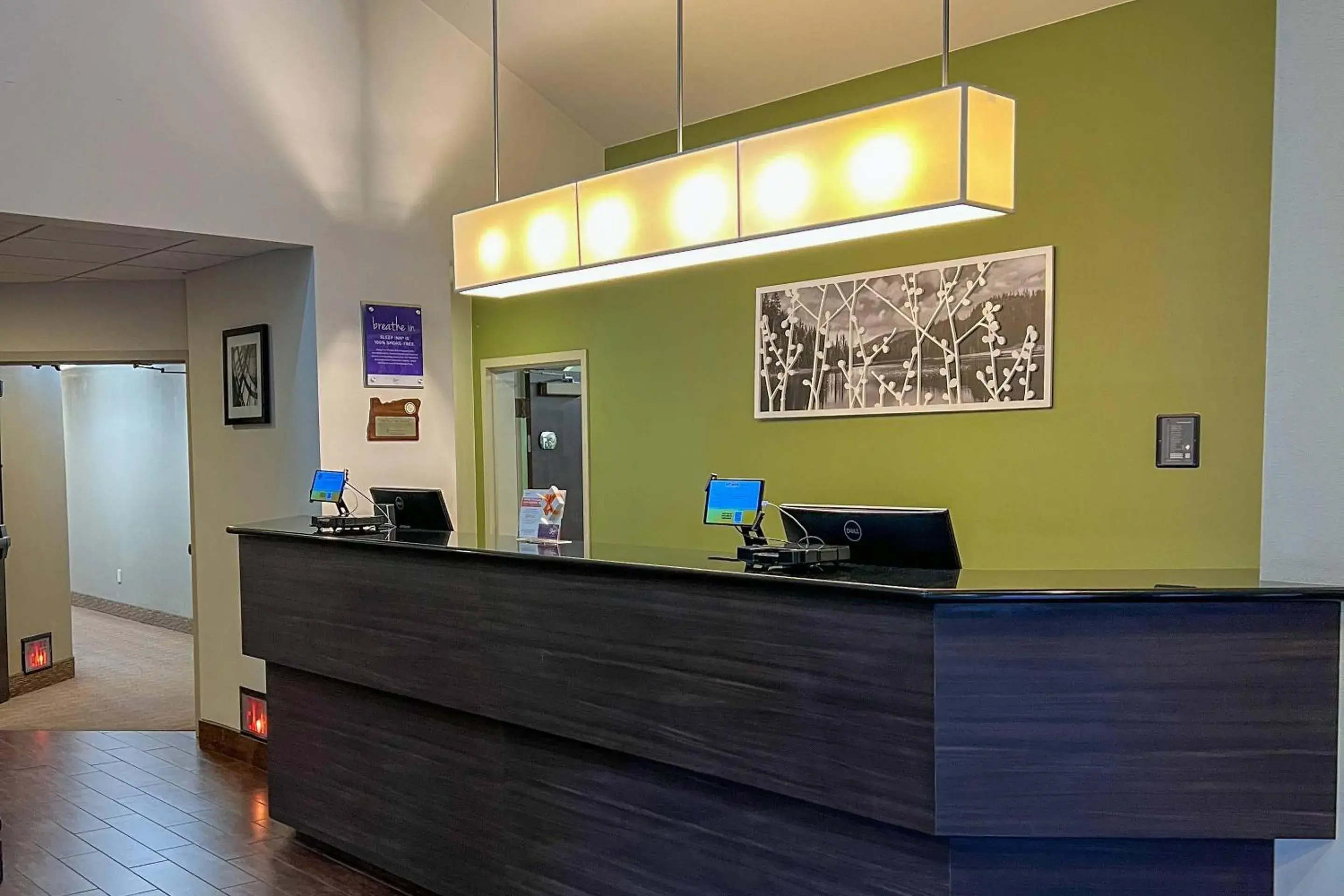 Lobby or reception in Sleep Inn & Suites Roseburg North Near Medical Center Lobby or reception in Sleep Inn & Suites Roseburg North Near Medical Center