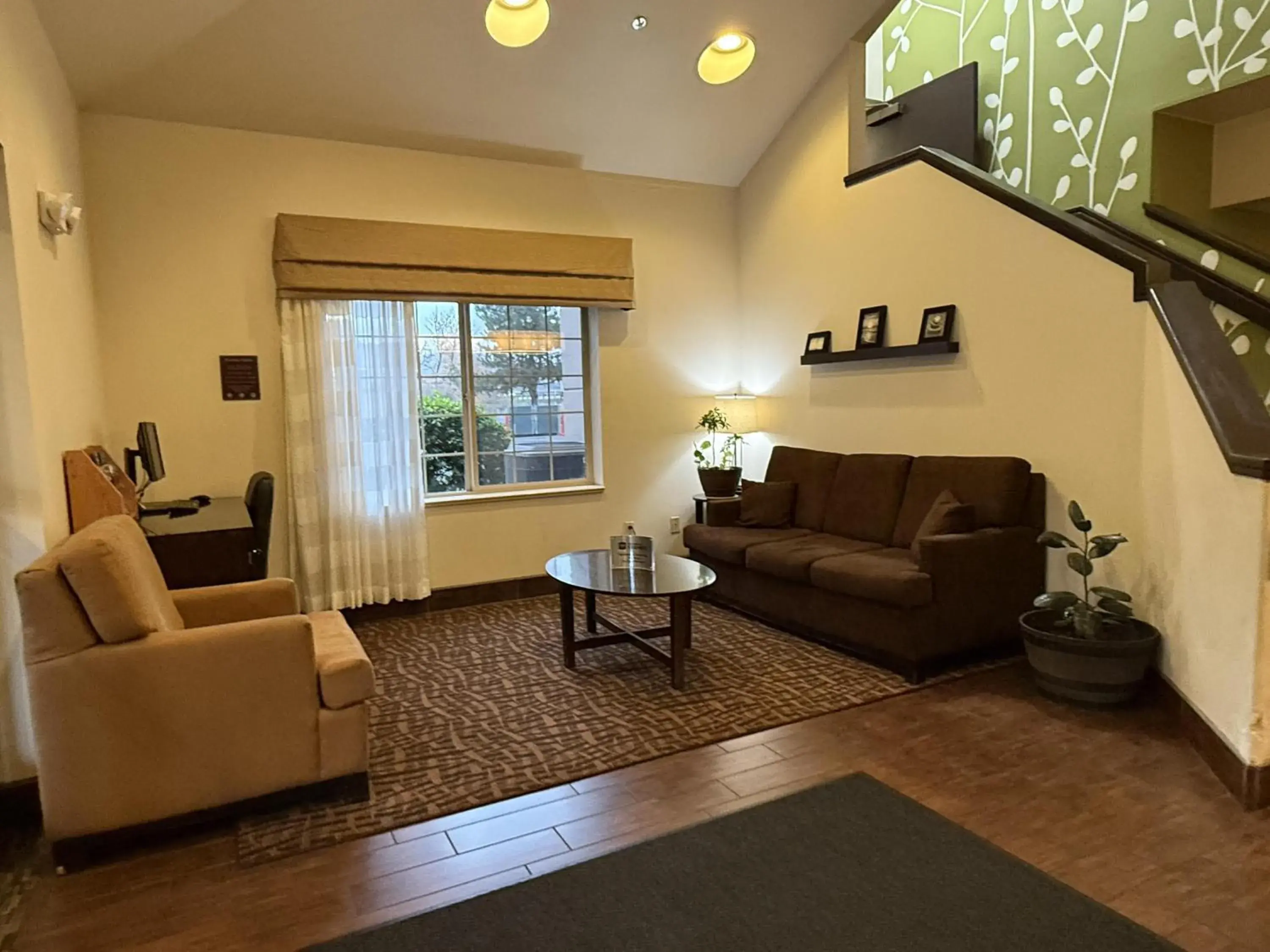 Lobby or reception in SureStay by Best Western Roseburg Lobby or reception in SureStay by Best Western Roseburg