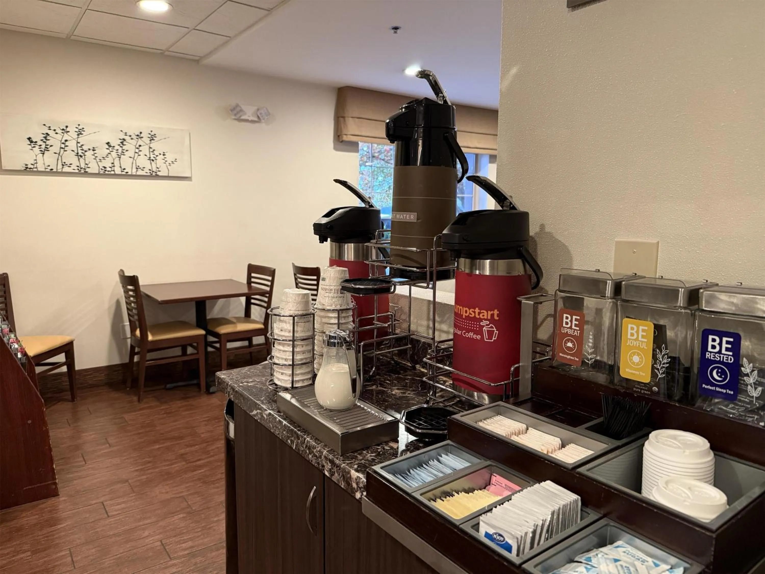 Breakfast in SureStay by Best Western Roseburg