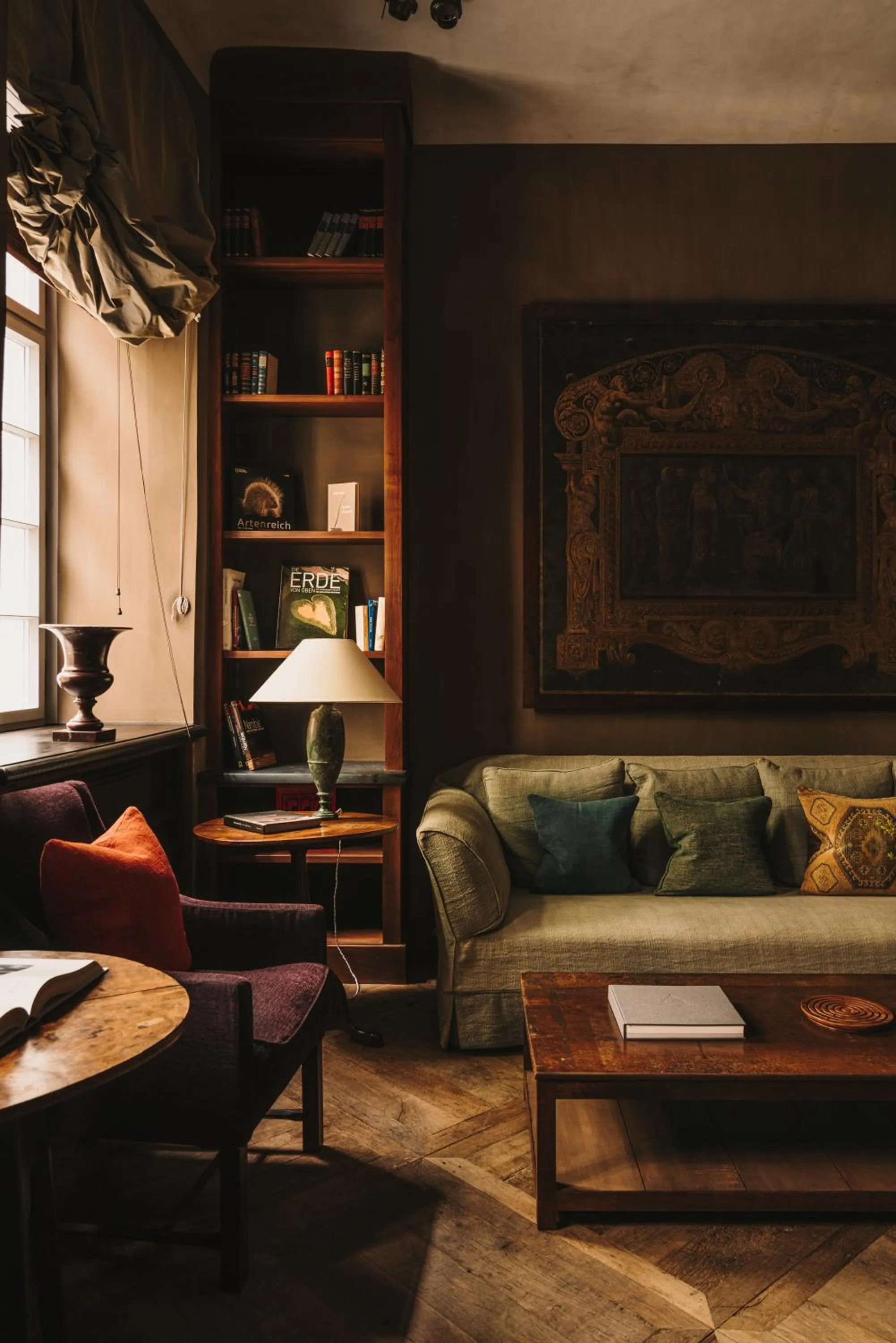 Library in Hotel PURS