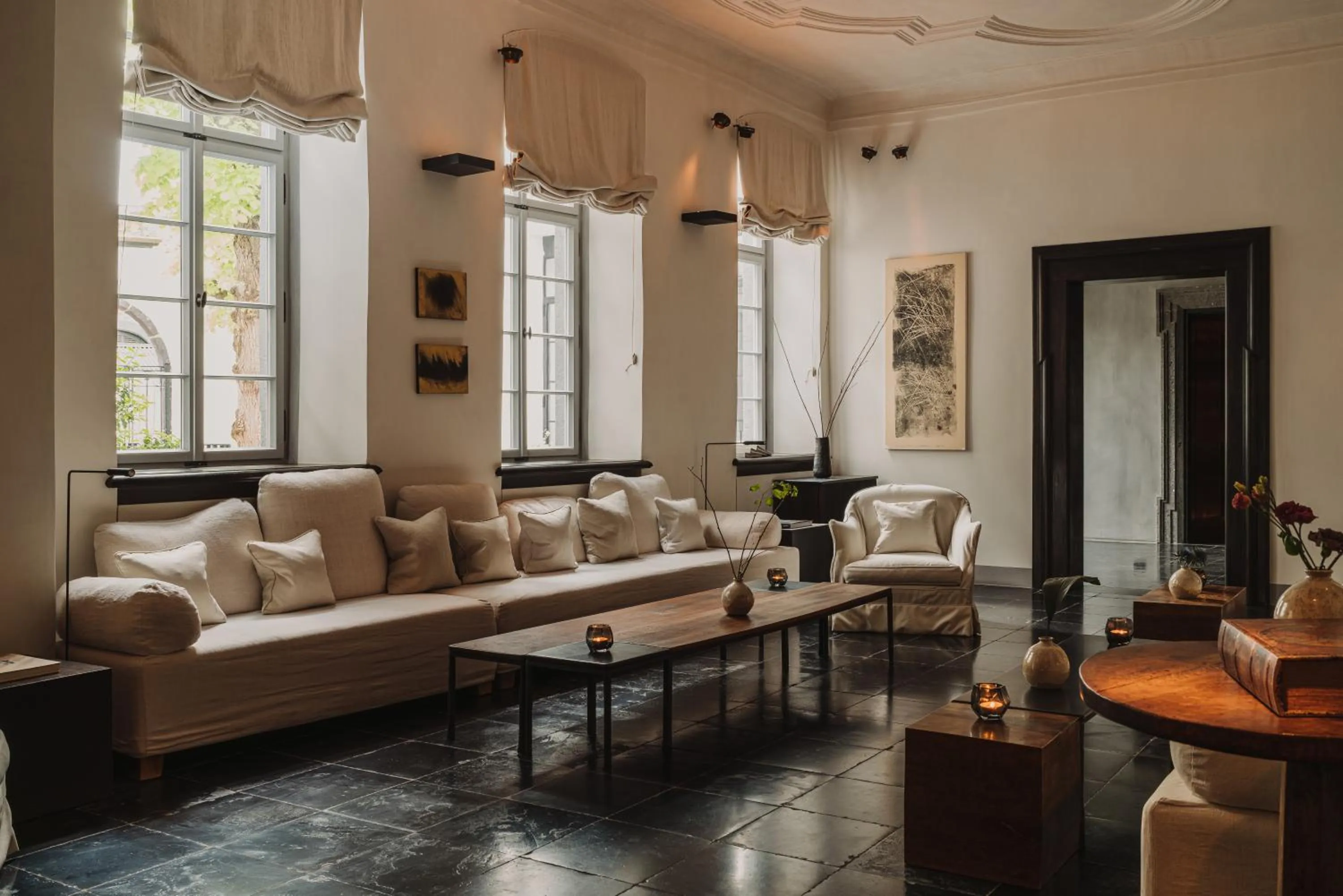 Communal lounge/ TV room in Hotel PURS