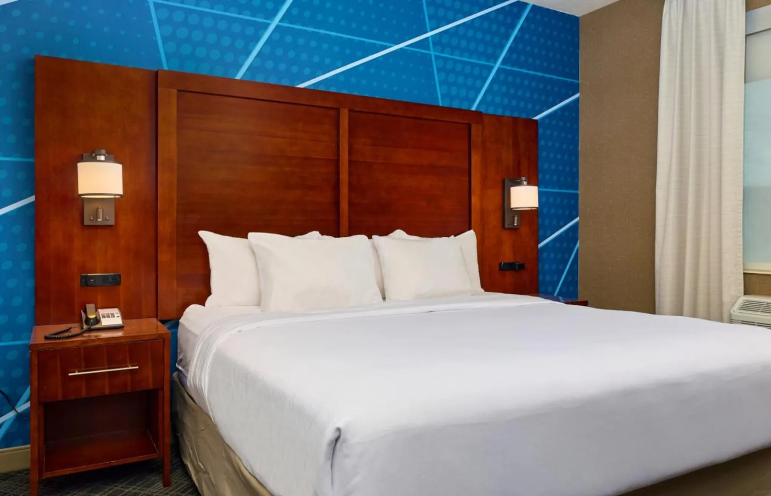 Bedroom, Bed in Comfort Suites Springfield-Eugene