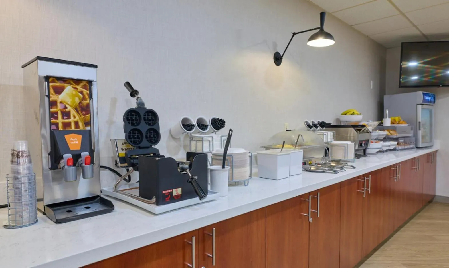 Breakfast in Comfort Suites Springfield-Eugene