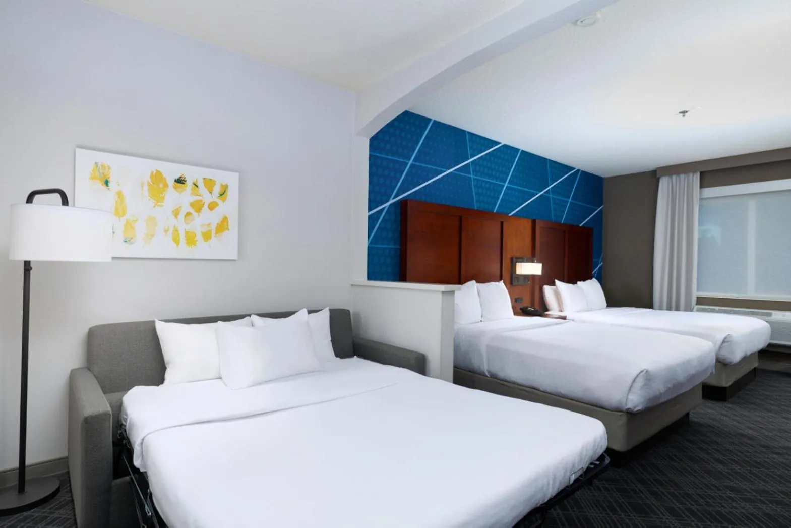 Bed in Comfort Suites Springfield-Eugene