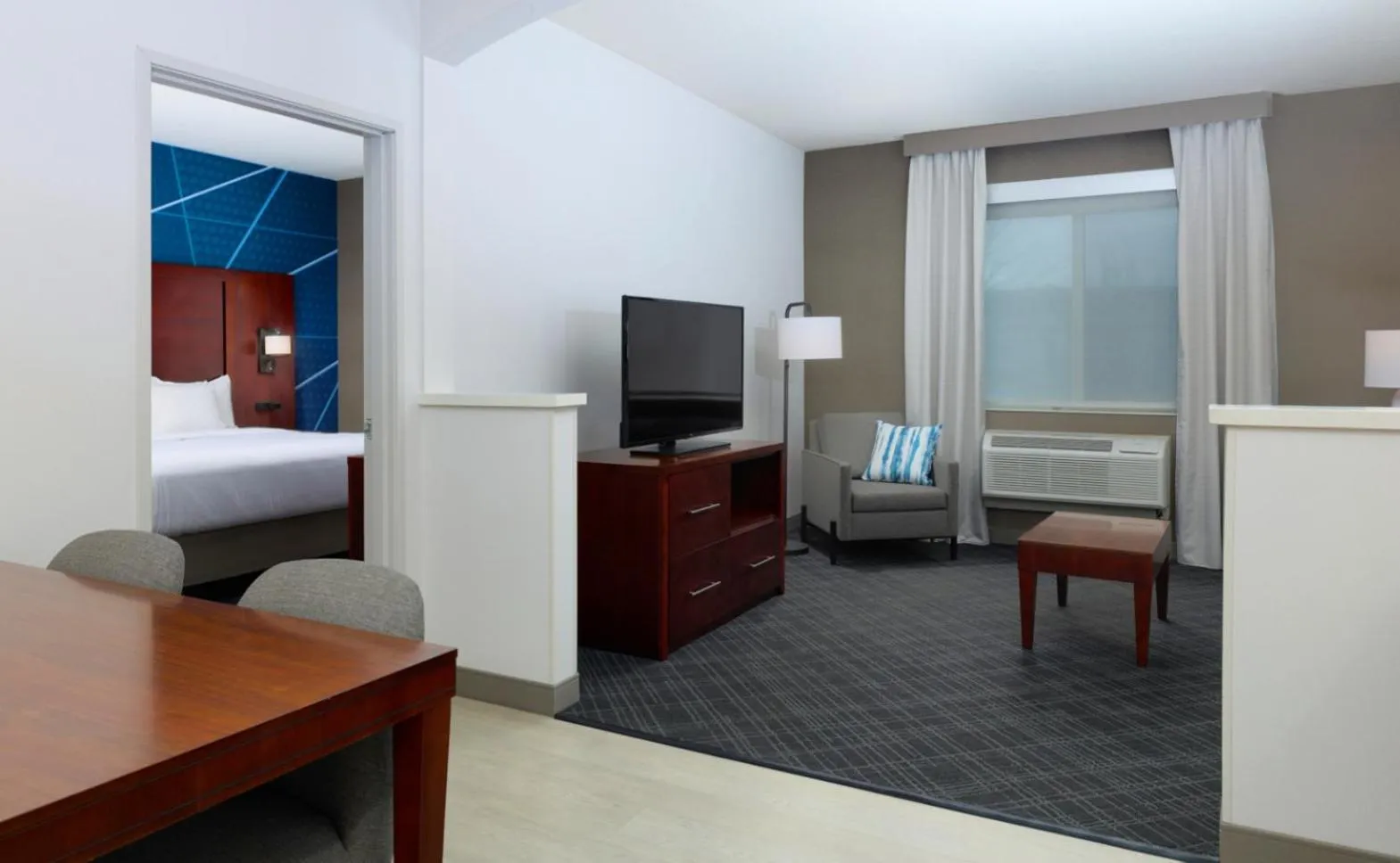 Bed in Comfort Suites Springfield-Eugene