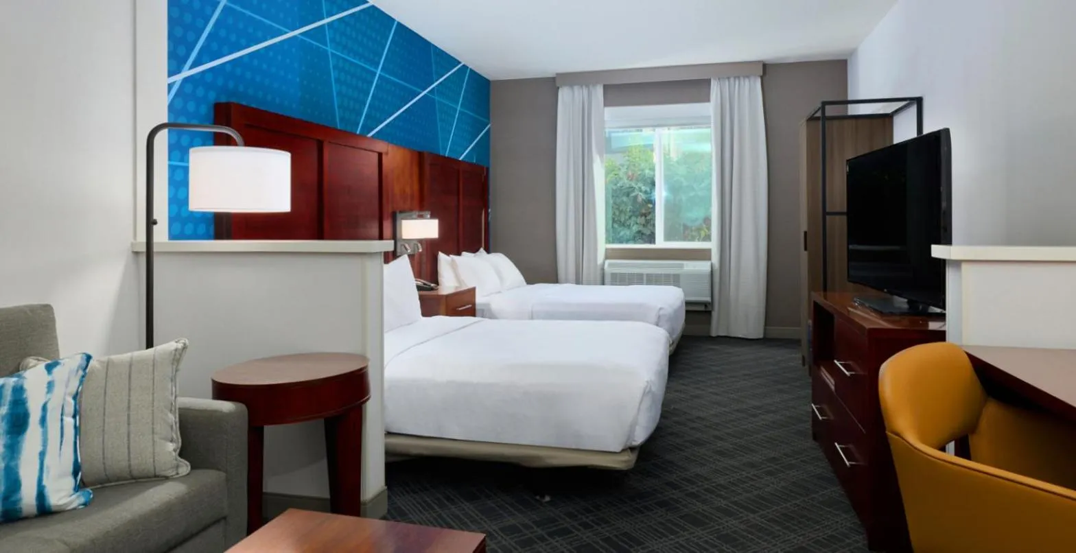 Bed in Comfort Suites Springfield-Eugene