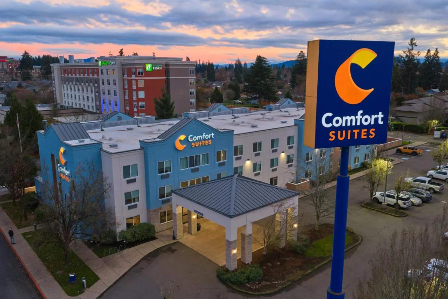 Property building in Comfort Suites Springfield-Eugene