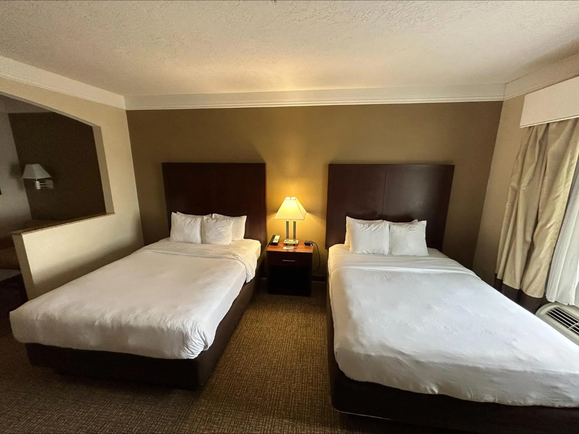 Bed in Comfort Suites Linn County Fairground and Expo