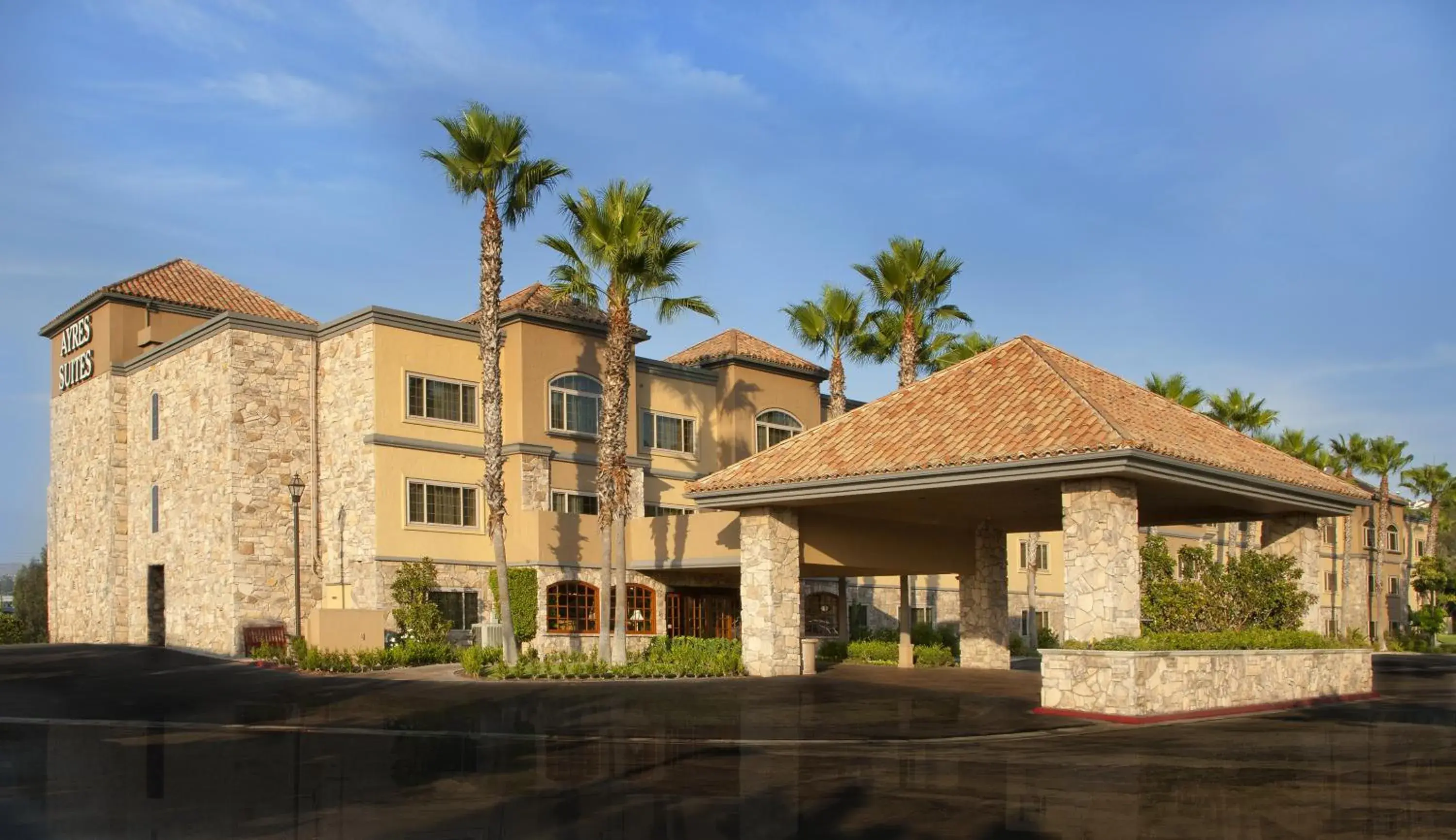 Facade/entrance in Ayres Suites Diamond Bar Facade/entrance in Ayres Suites Diamond Bar