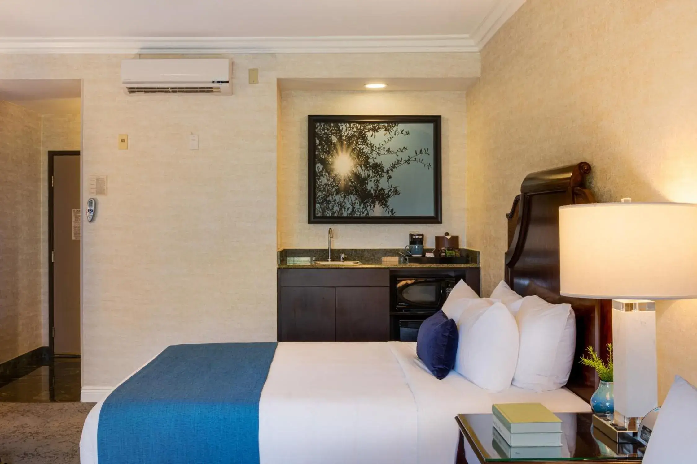 Bed in Ayres Suites Diamond Bar Bed in Ayres Suites Diamond Bar