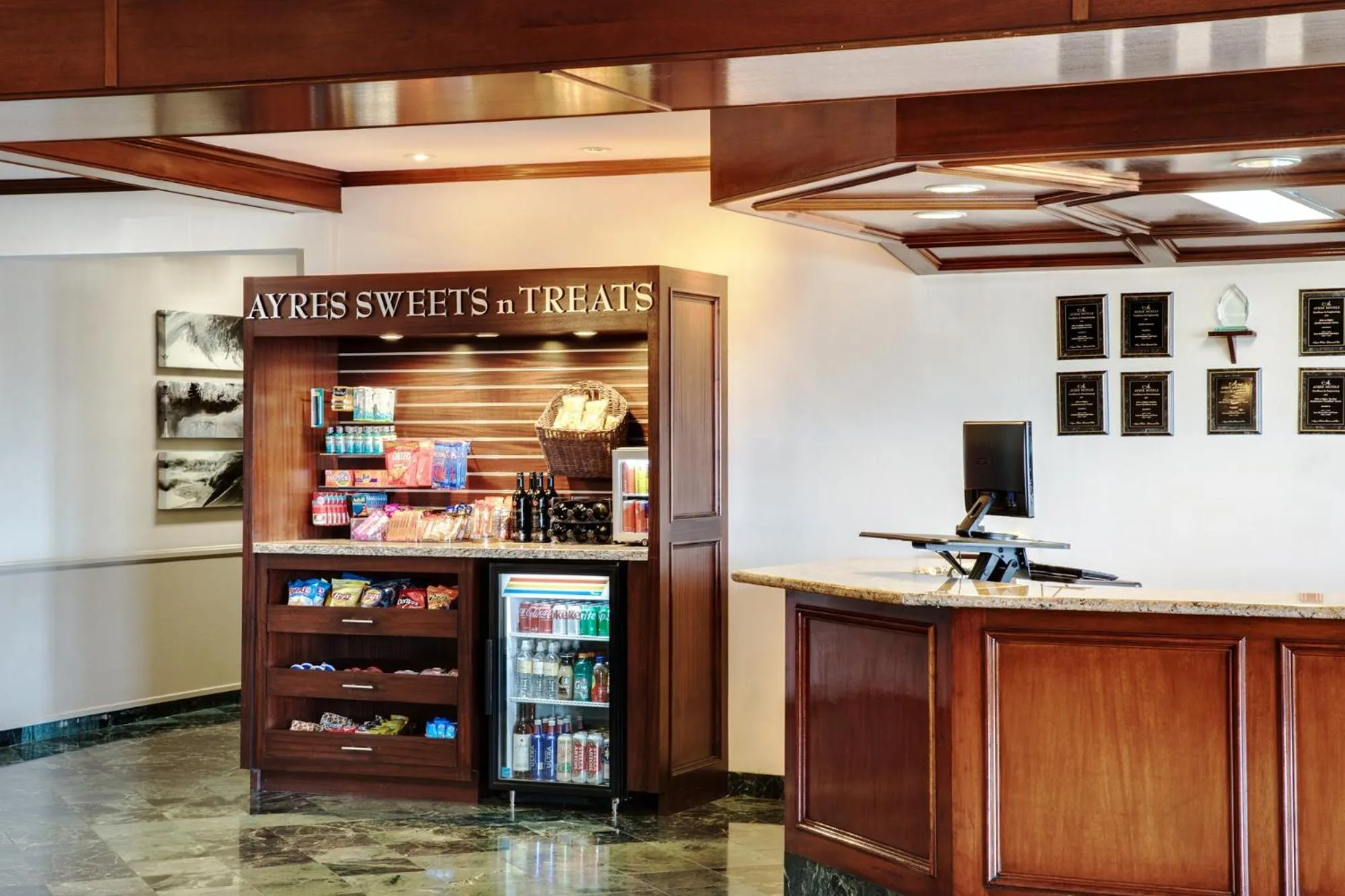 Food in Ayres Suites Diamond Bar