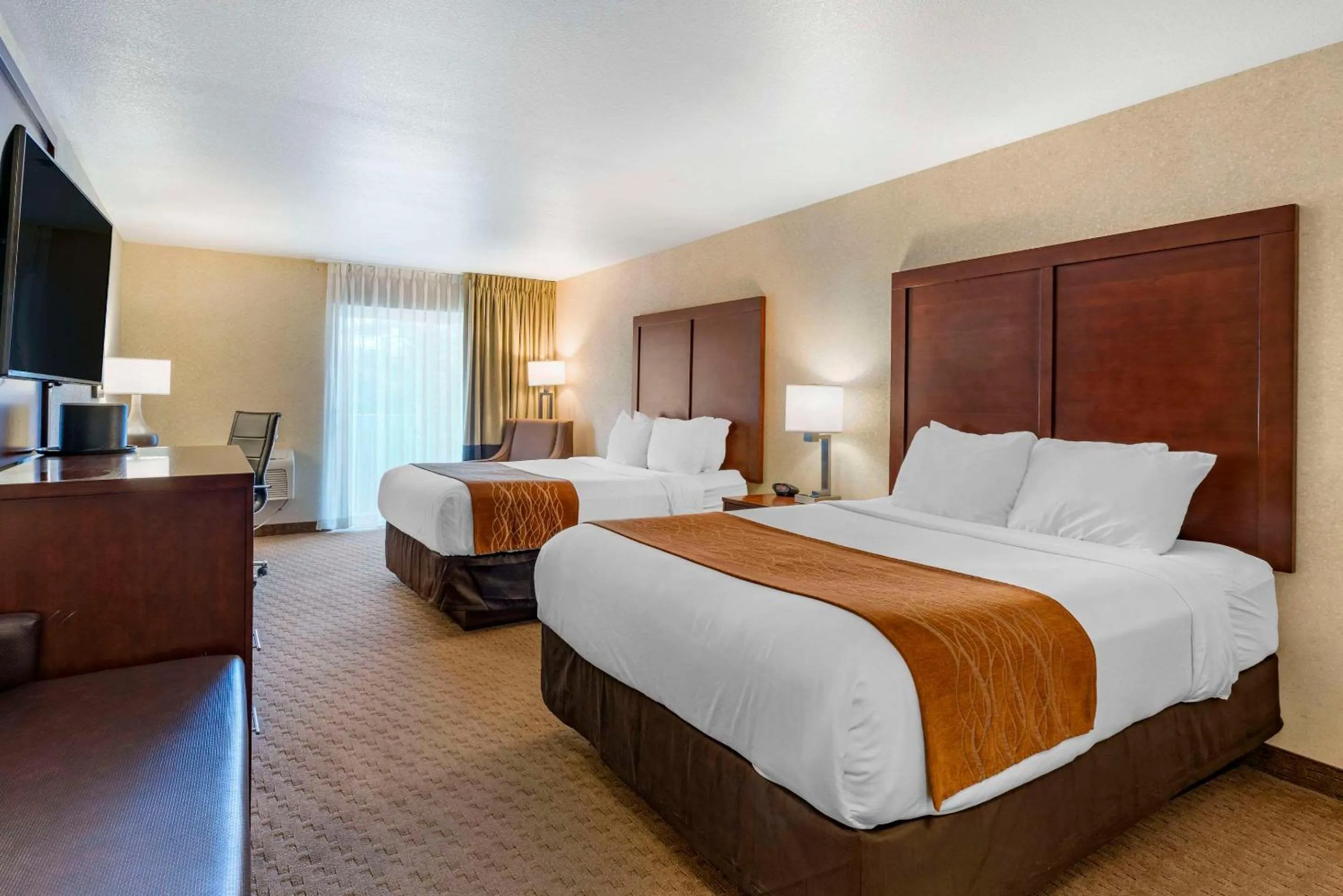 Bedroom, Bed in Comfort Inn & Suites Lincoln City