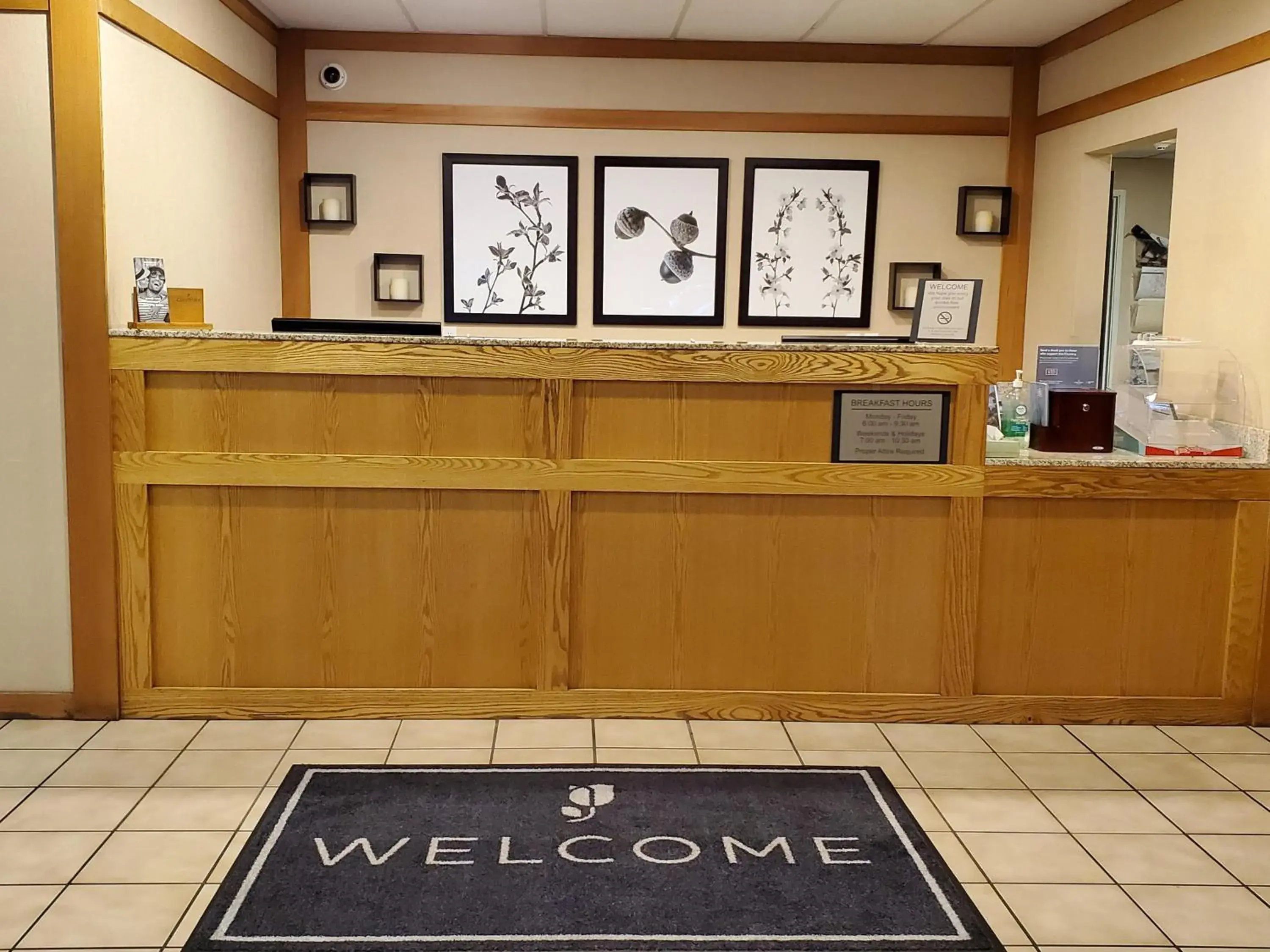 Facade/entrance in Country Inn & Suites by Radisson, Bend, OR Facade/entrance in Country Inn & Suites by Radisson, Bend, OR