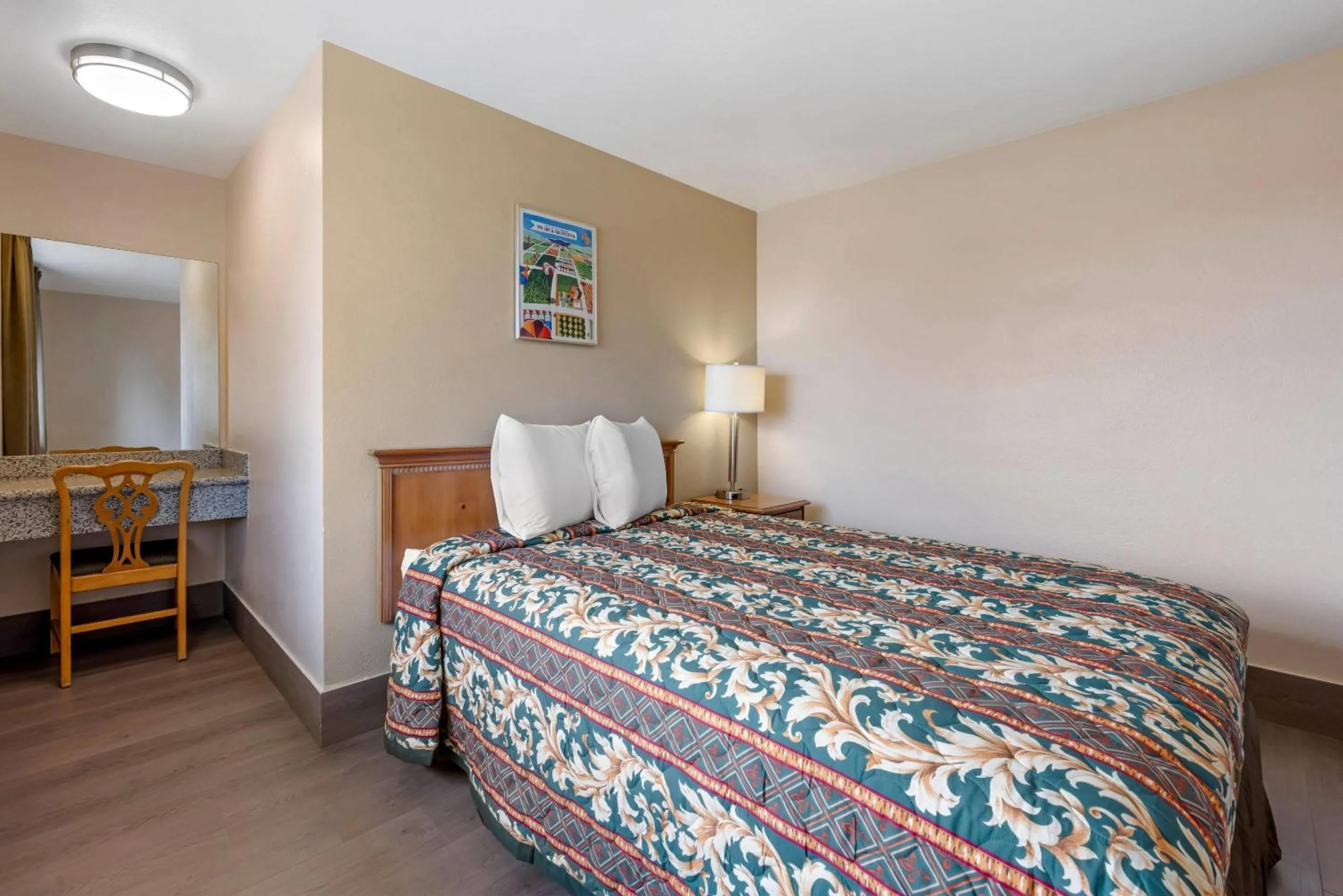 Bedroom, Bed in Rodeway Inn Albany