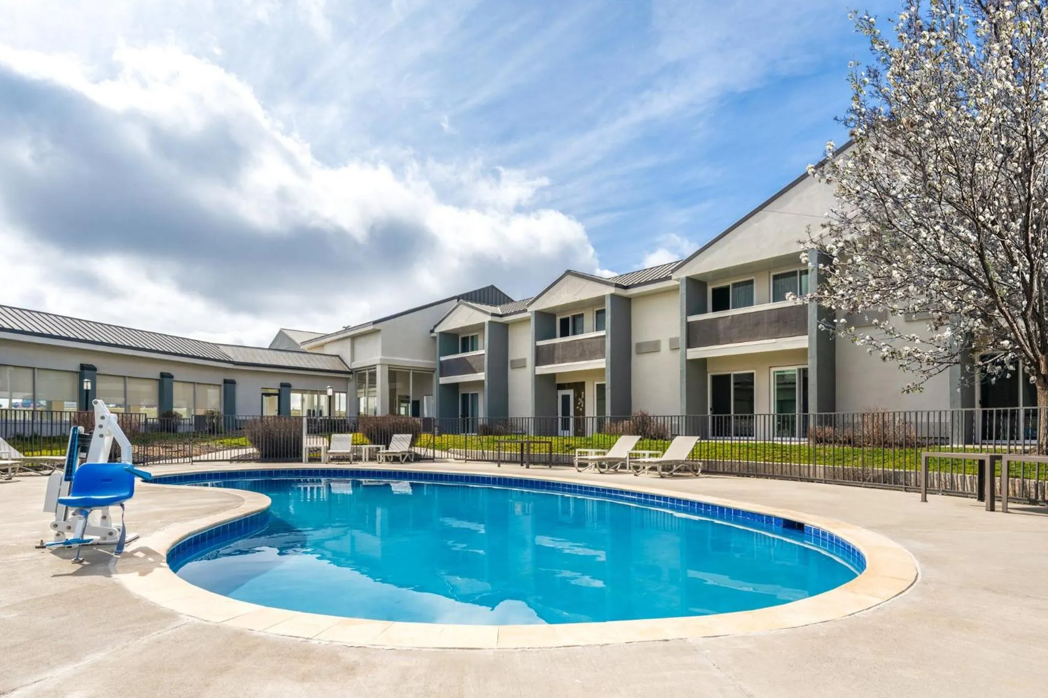 Swimming pool in Holiday Inn Ontario by IHG