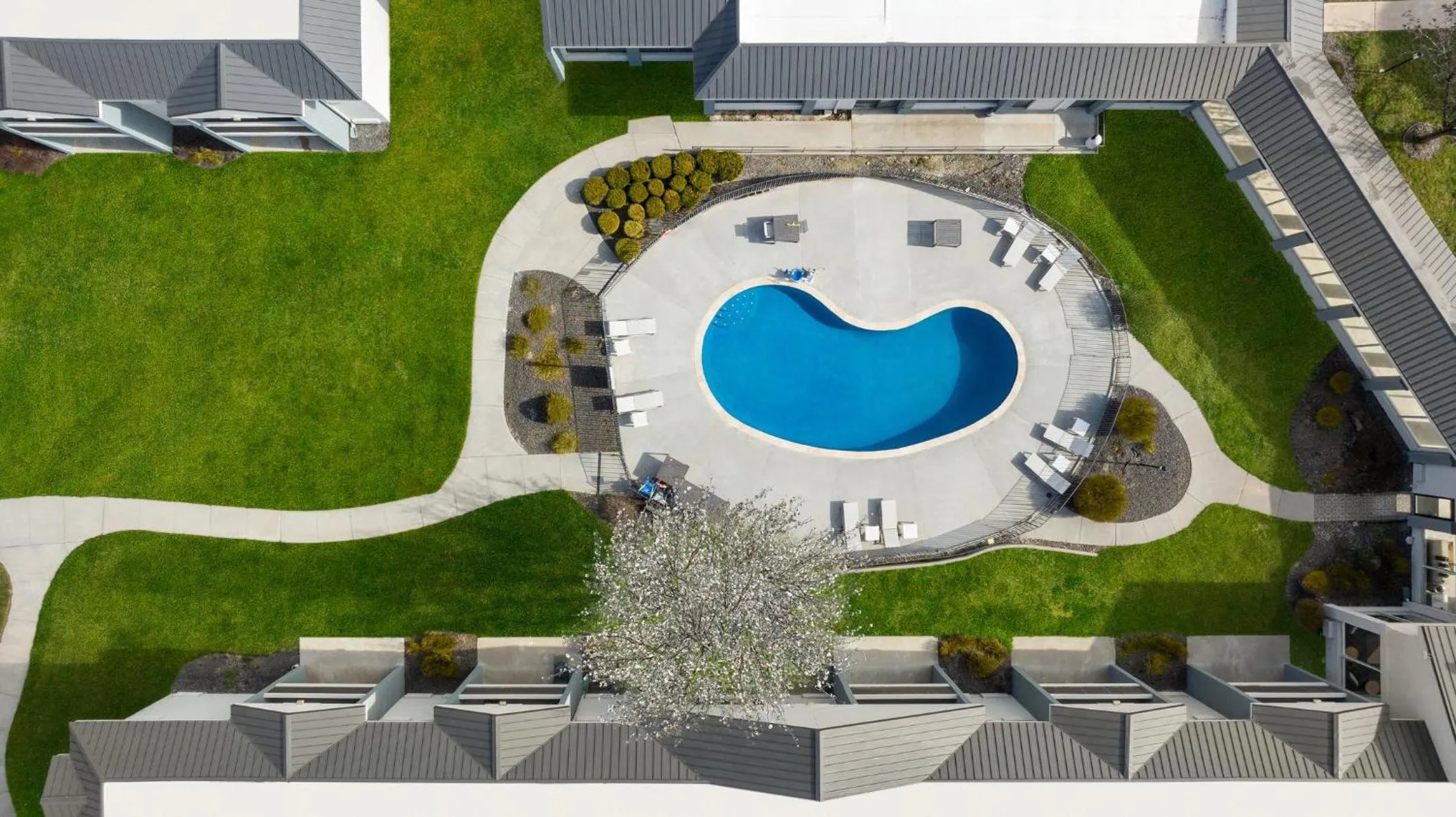 Swimming pool in Holiday Inn Ontario by IHG