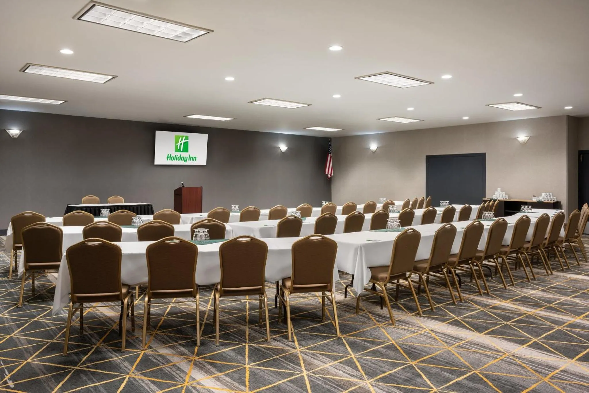 Meeting/conference room in Holiday Inn Ontario by IHG