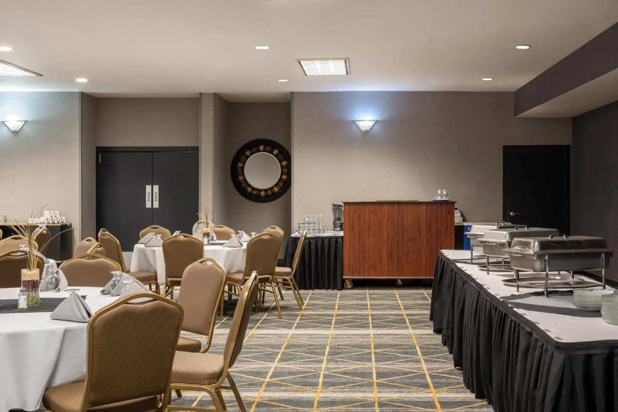 Meeting/conference room in Clarion Inn Ontario