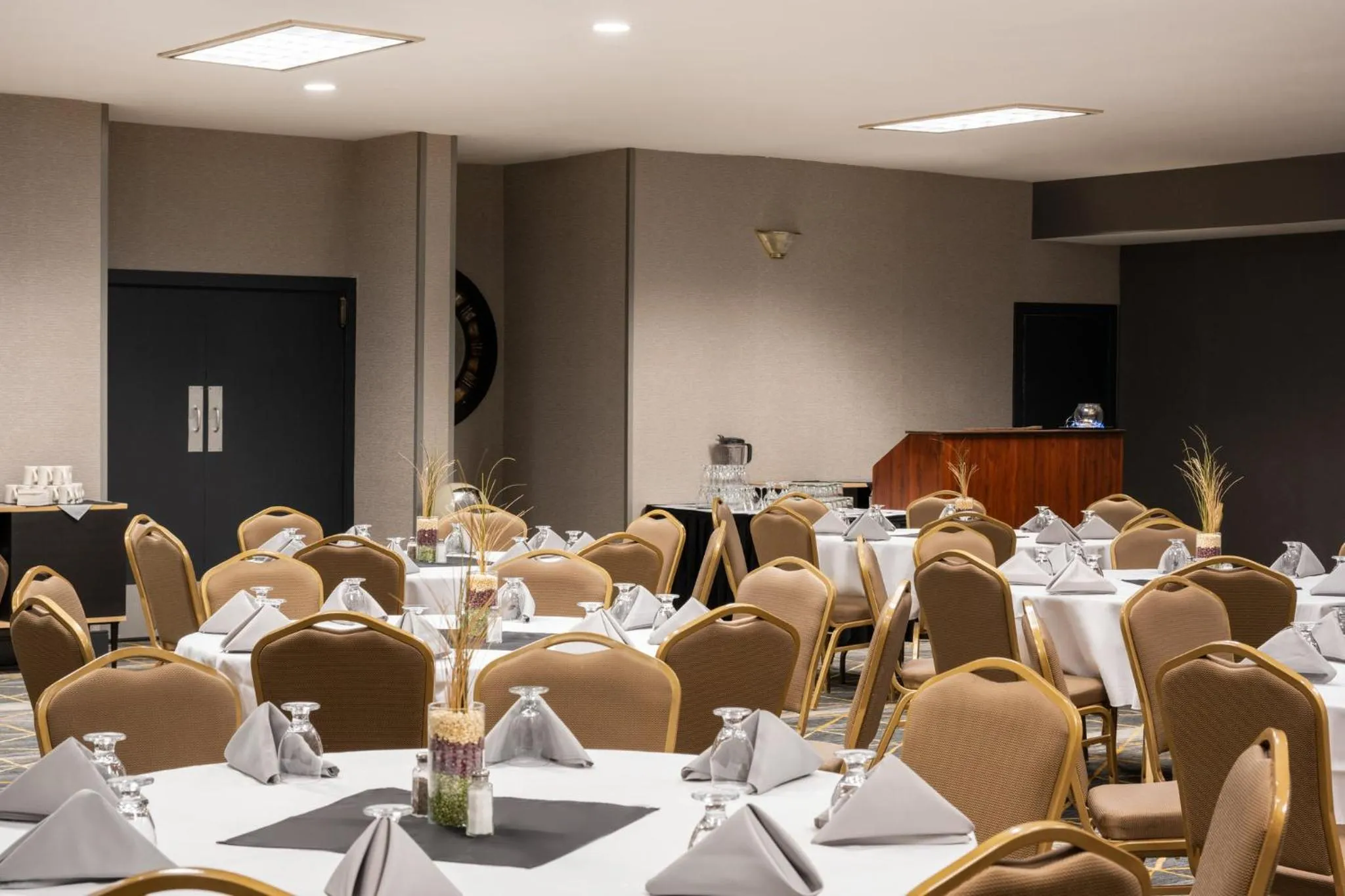 Meeting/conference room in Clarion Inn Ontario