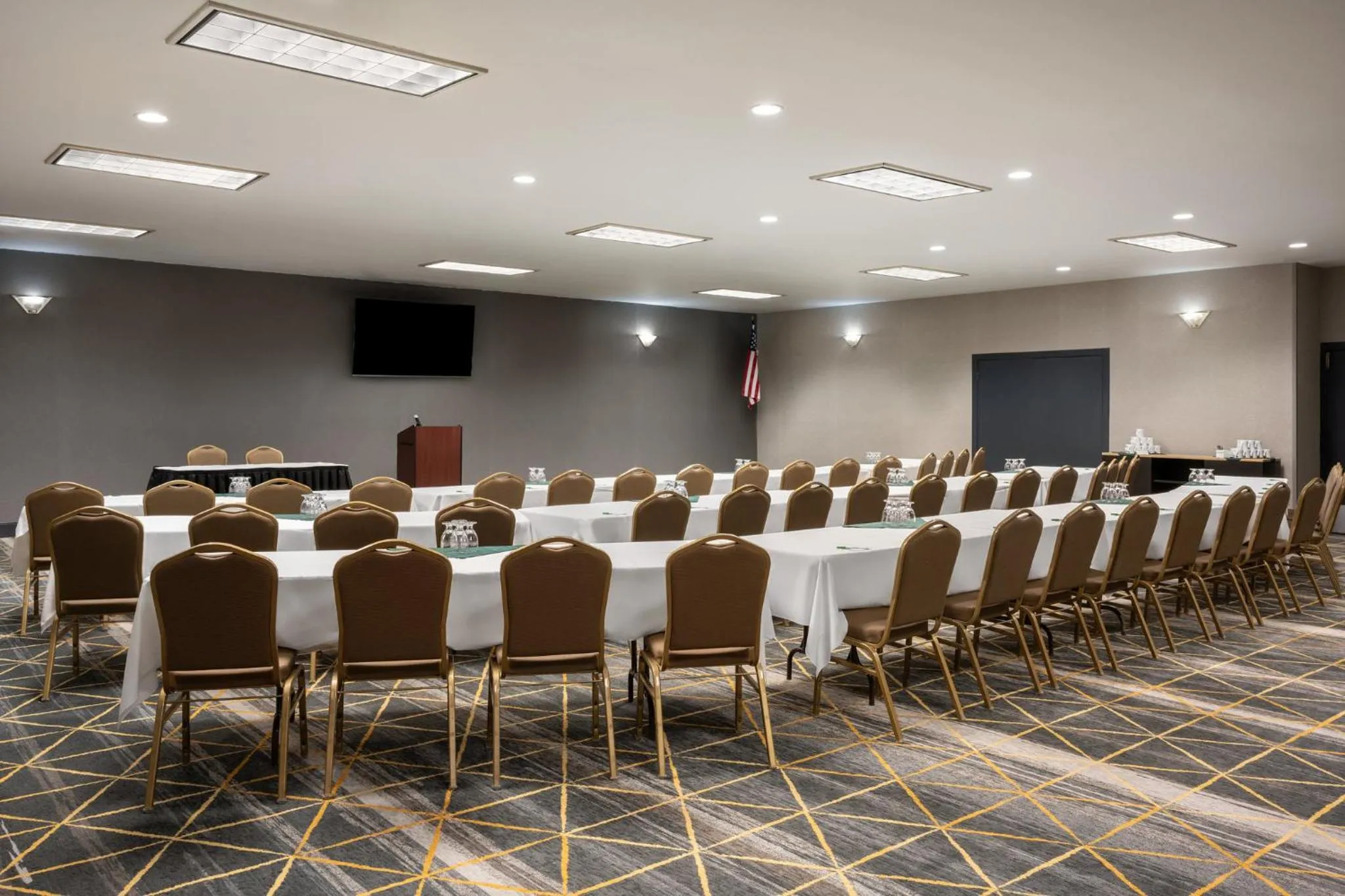 Meeting/conference room in Clarion Inn Ontario