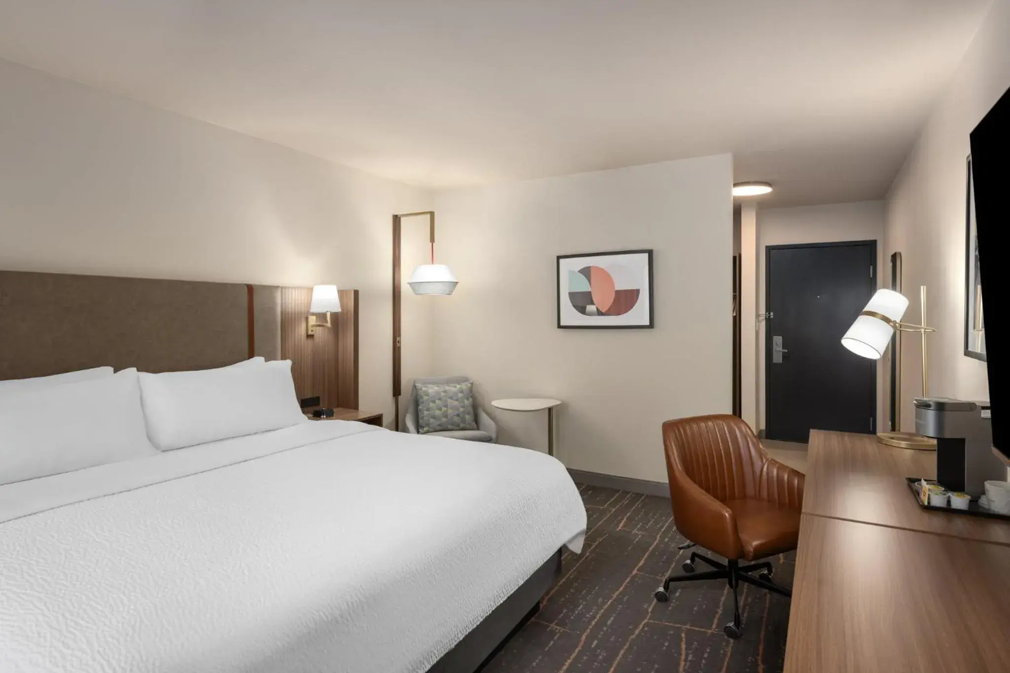 Photo of the whole room, Bed in Holiday Inn Ontario by IHG Photo of the whole room, Bed in Holiday Inn Ontario by IHG