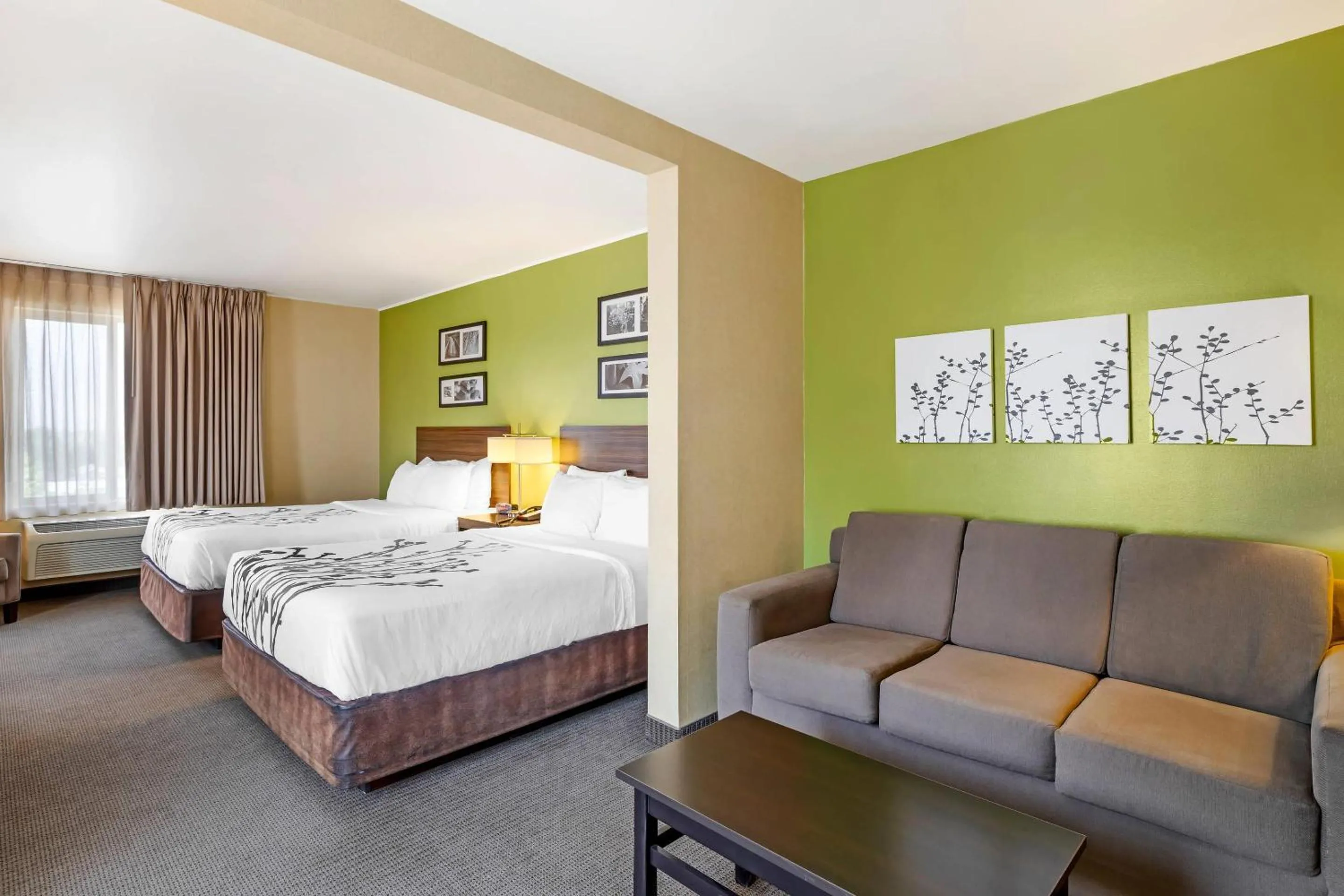 Bedroom, Bed in Sleep Inn & Suites Redmond