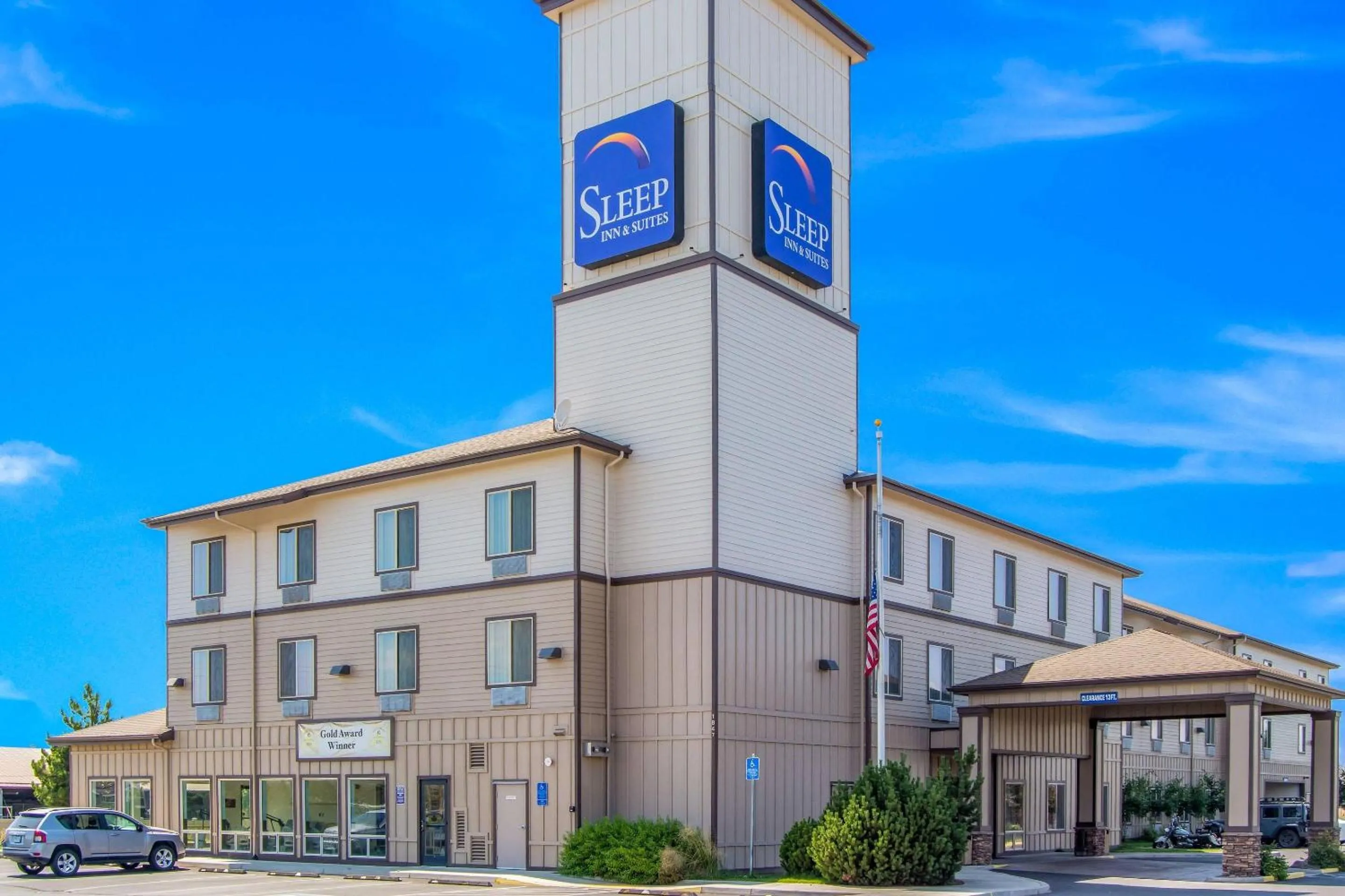 Property building in Sleep Inn & Suites Redmond