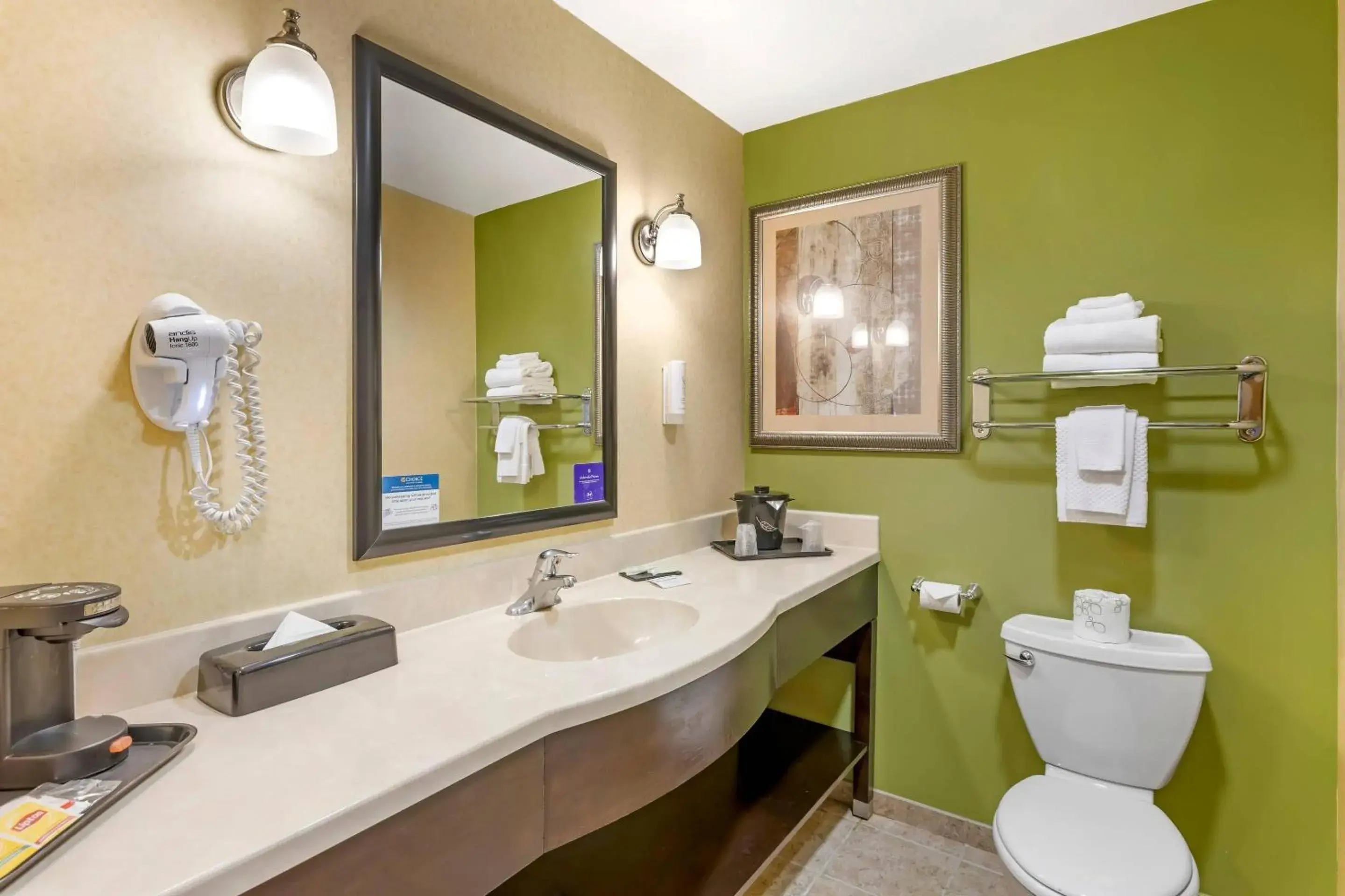 Bedroom in Sleep Inn & Suites Redmond Bedroom in Sleep Inn & Suites Redmond