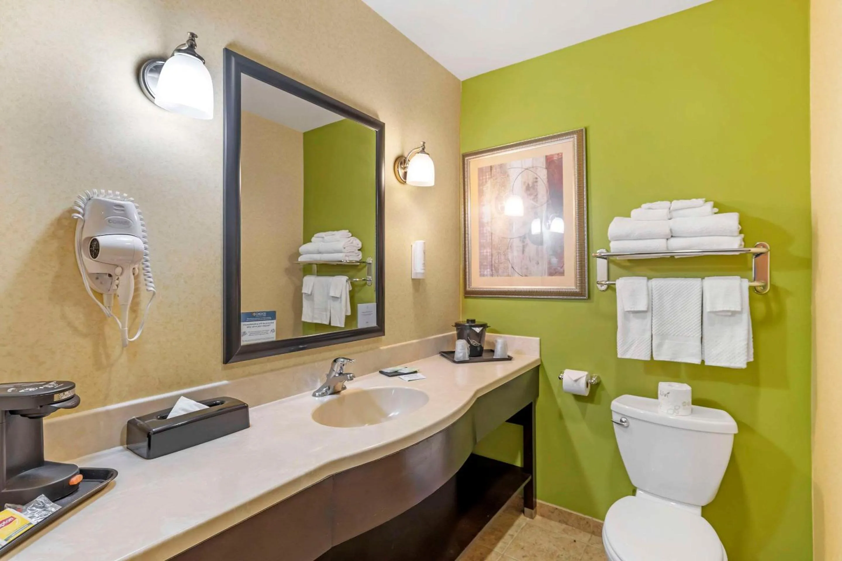 Bedroom in Sleep Inn & Suites Redmond